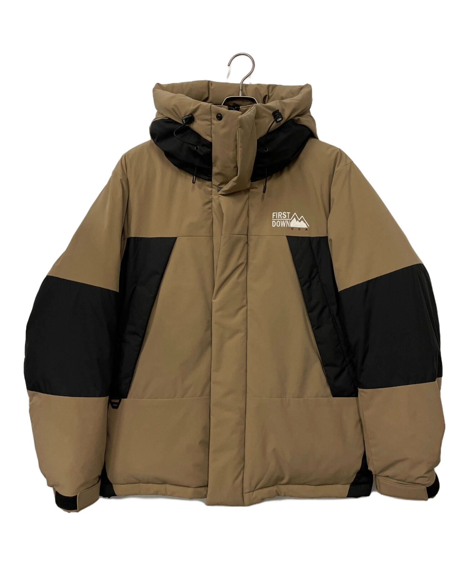 FIRST DOWN ダウンジャケット SMALL ベージュ/ブラック 中古・古着通販】FIRST DOWN (ファーストダウン) ダウンジャケット