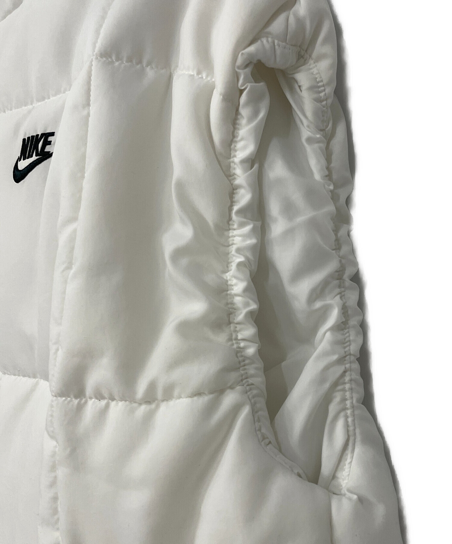中古・古着通販】NIKE (ナイキ) 中綿ダウンベスト ホワイト サイズ:M