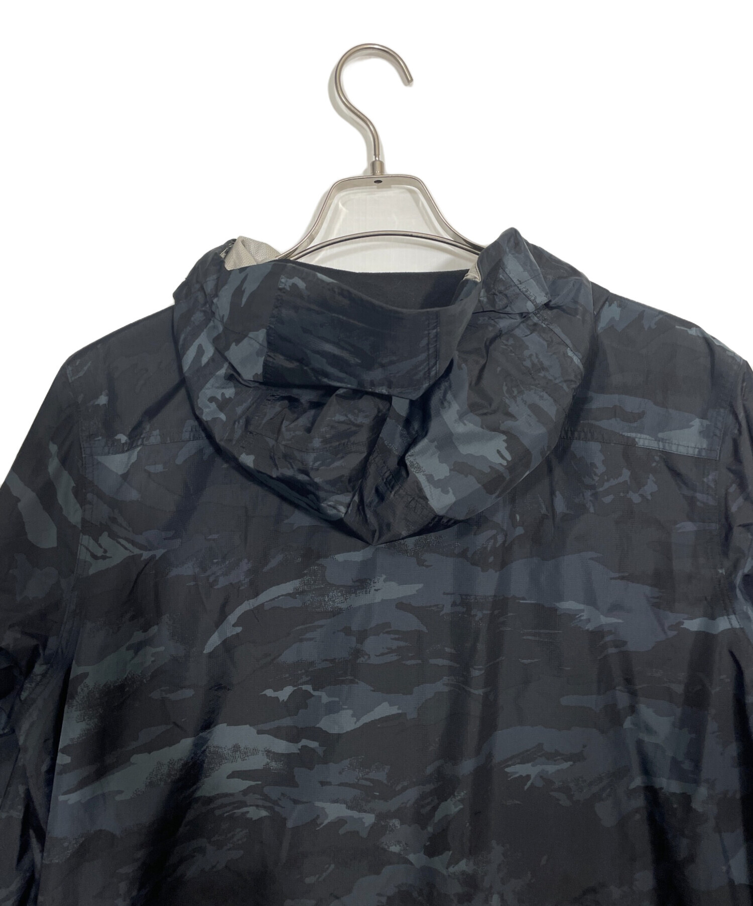 中古・古着通販】Patagonia (パタゴニア) マウンテンパーカー グレー 中古・古着通販】Patagonia (パタゴニア) マウンテンパーカー グレー