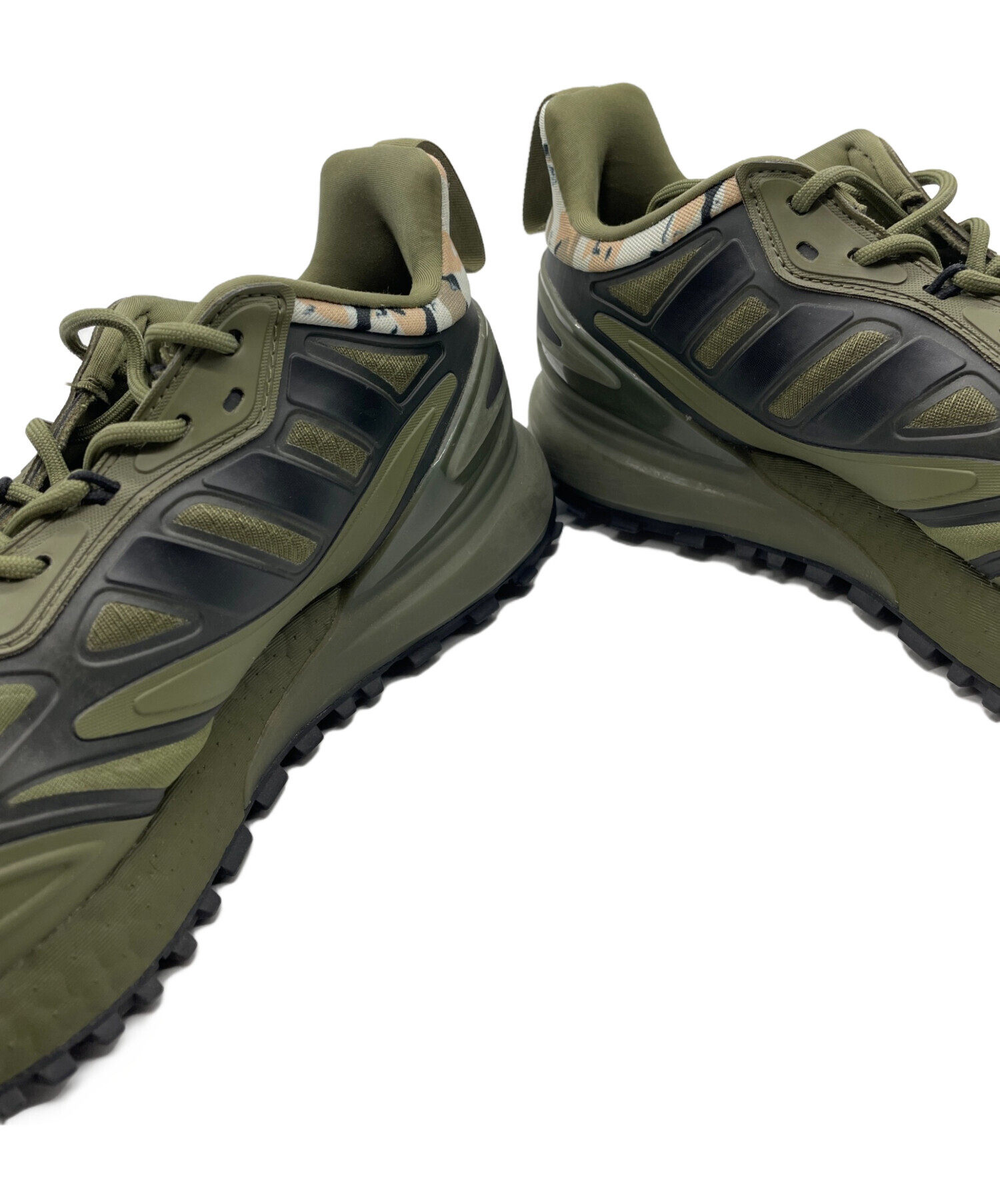 中古・古着通販】adidas (アディダス) スニーカー カーキ サイズ:25.5