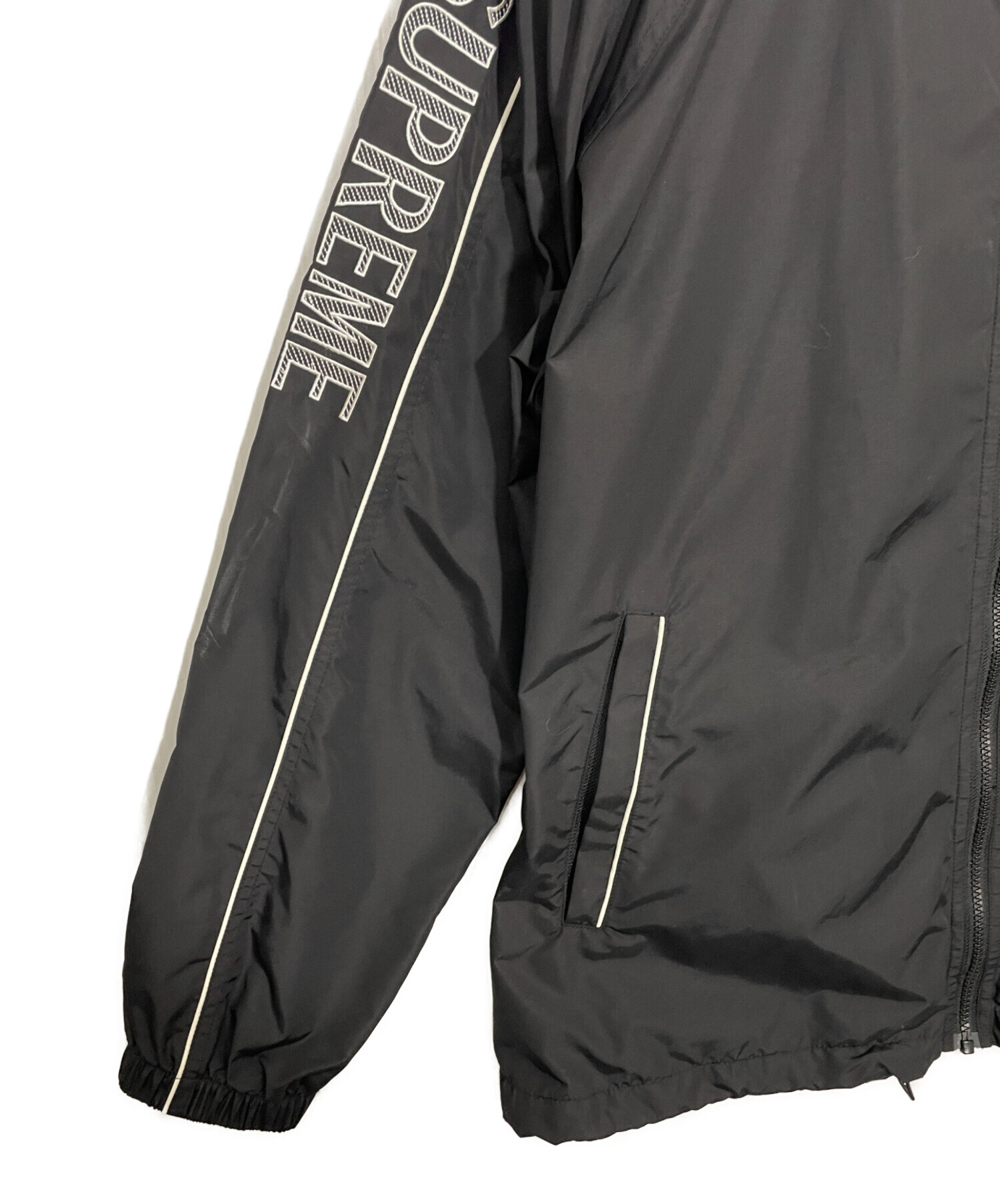 supreme ウインドブレーカー 中古・古着通販】SUPREME (シュプリーム) ストライプロゴウインド