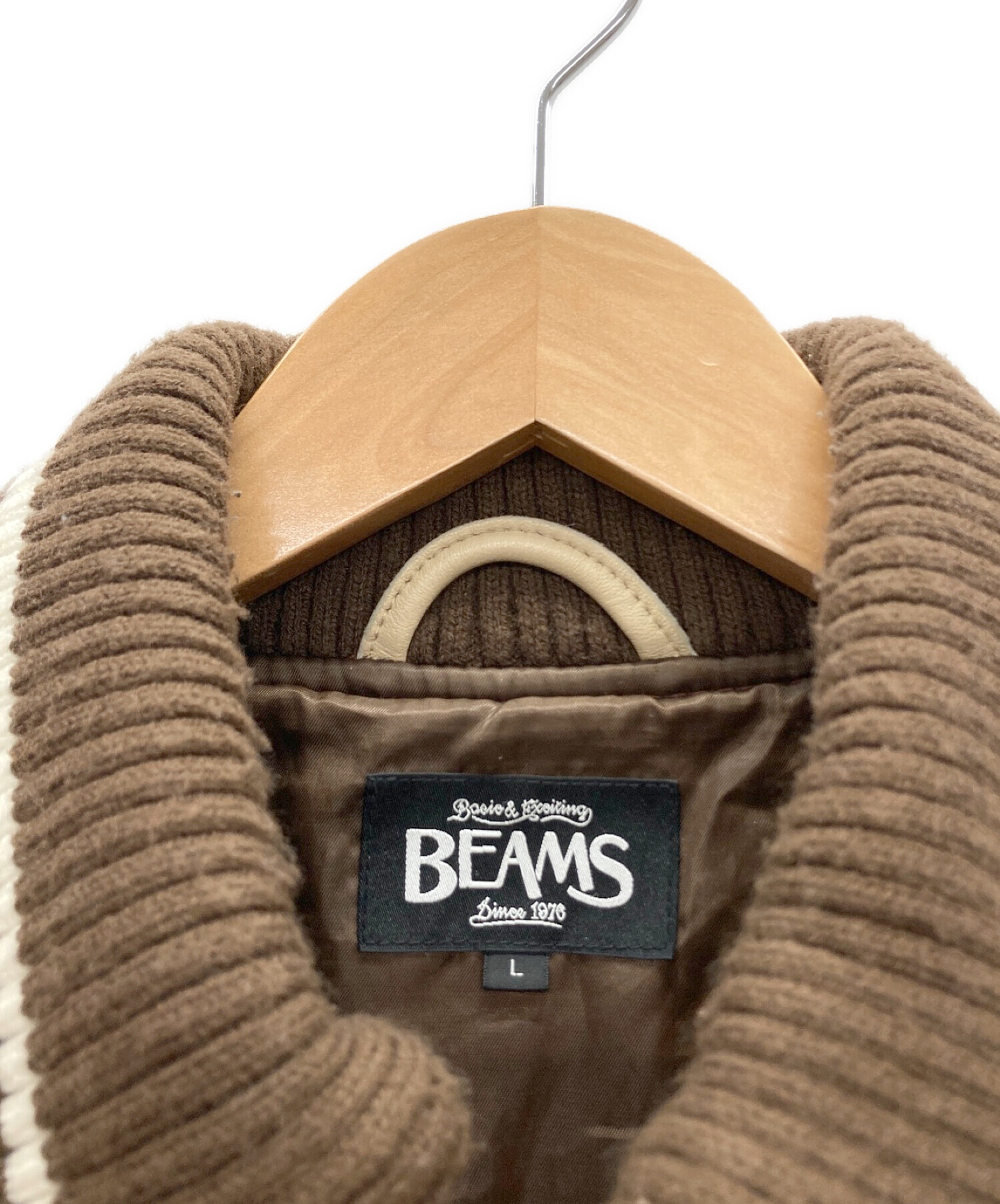 中古・古着通販】BEAMS (ビームス) スタジャン ブラウン×ベージュ 
