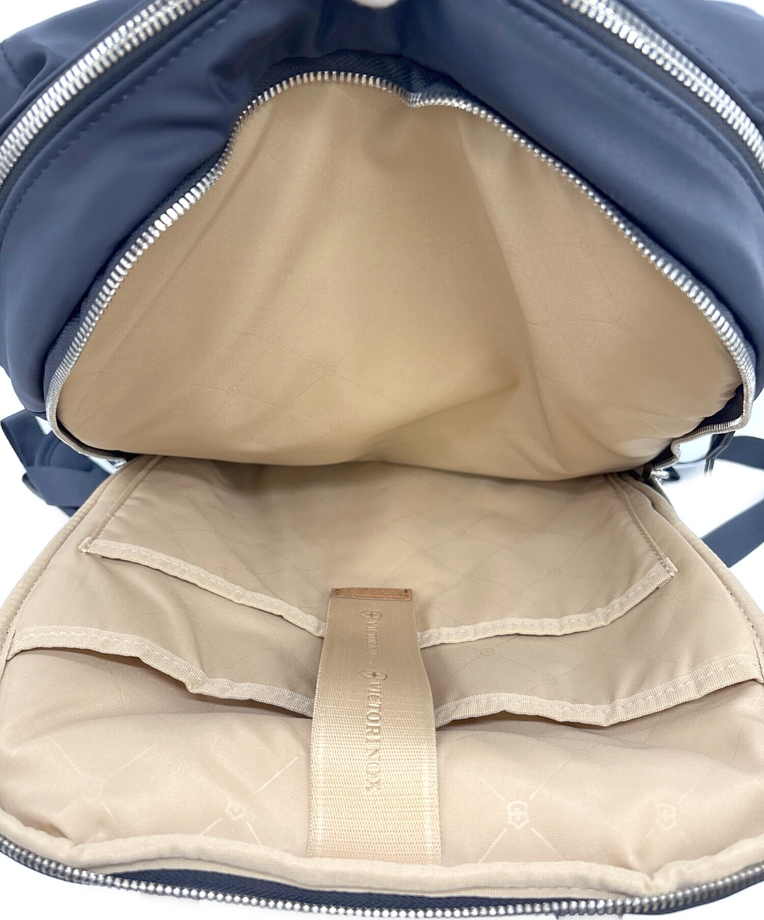 中古・古着通販】VICTORINOX (ビクトリノックス) リュック