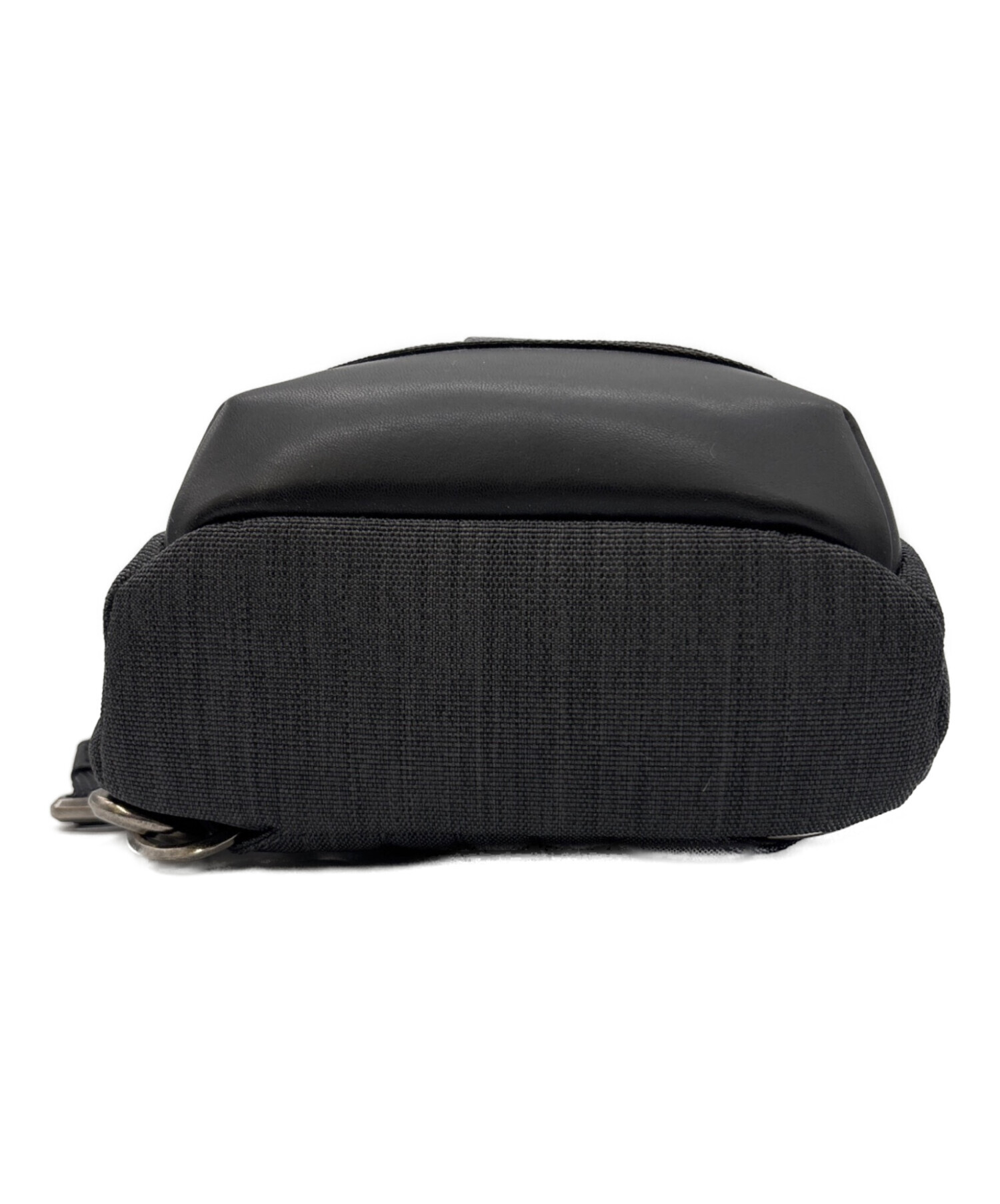 中古・古着通販】TUMI (トゥミ) fife slim sling bag ブラック 未使用