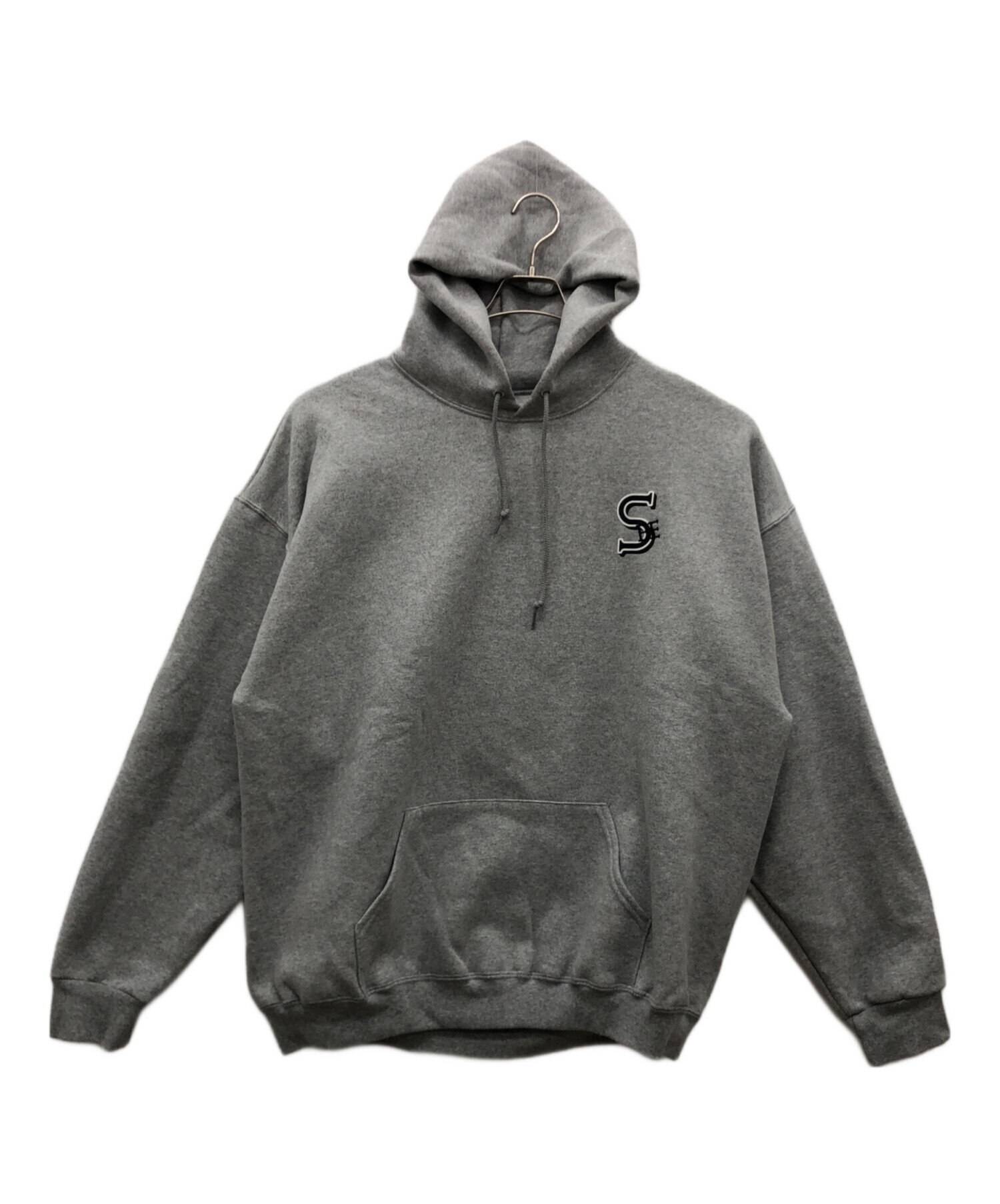 中古・古着通販】SEESEE (シーシー) プルオーバーパーカー グレー