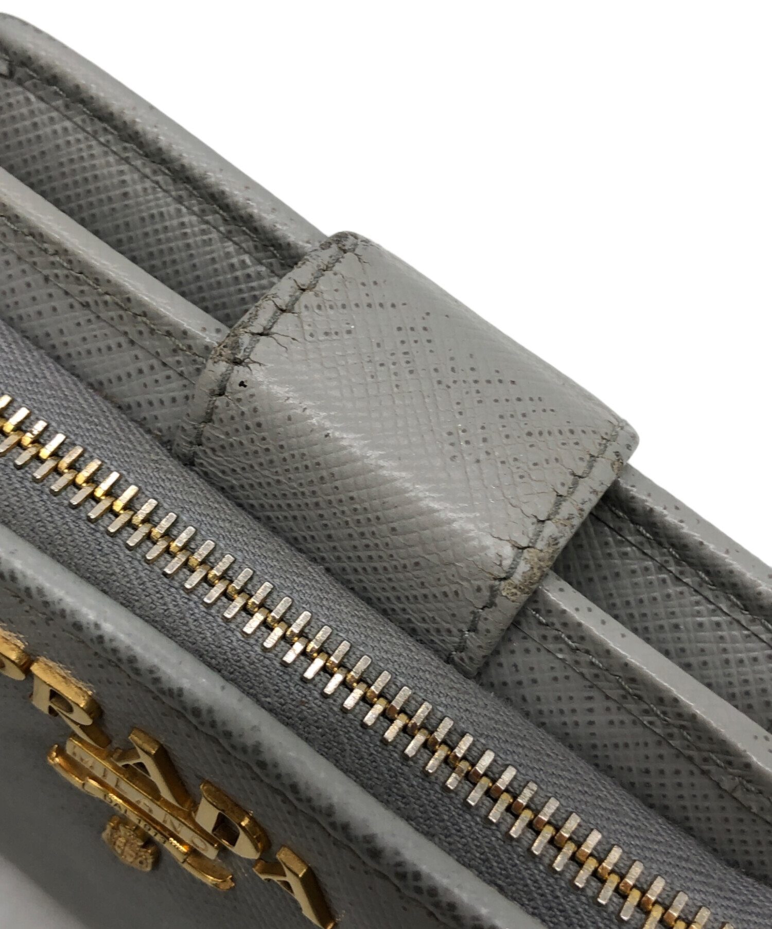 レザレクション ブランタNo.2 グレー 新品未使用 中古・古着通販】PRADA (プラダ) 2つ折り財布 グレー｜ブランド・古着