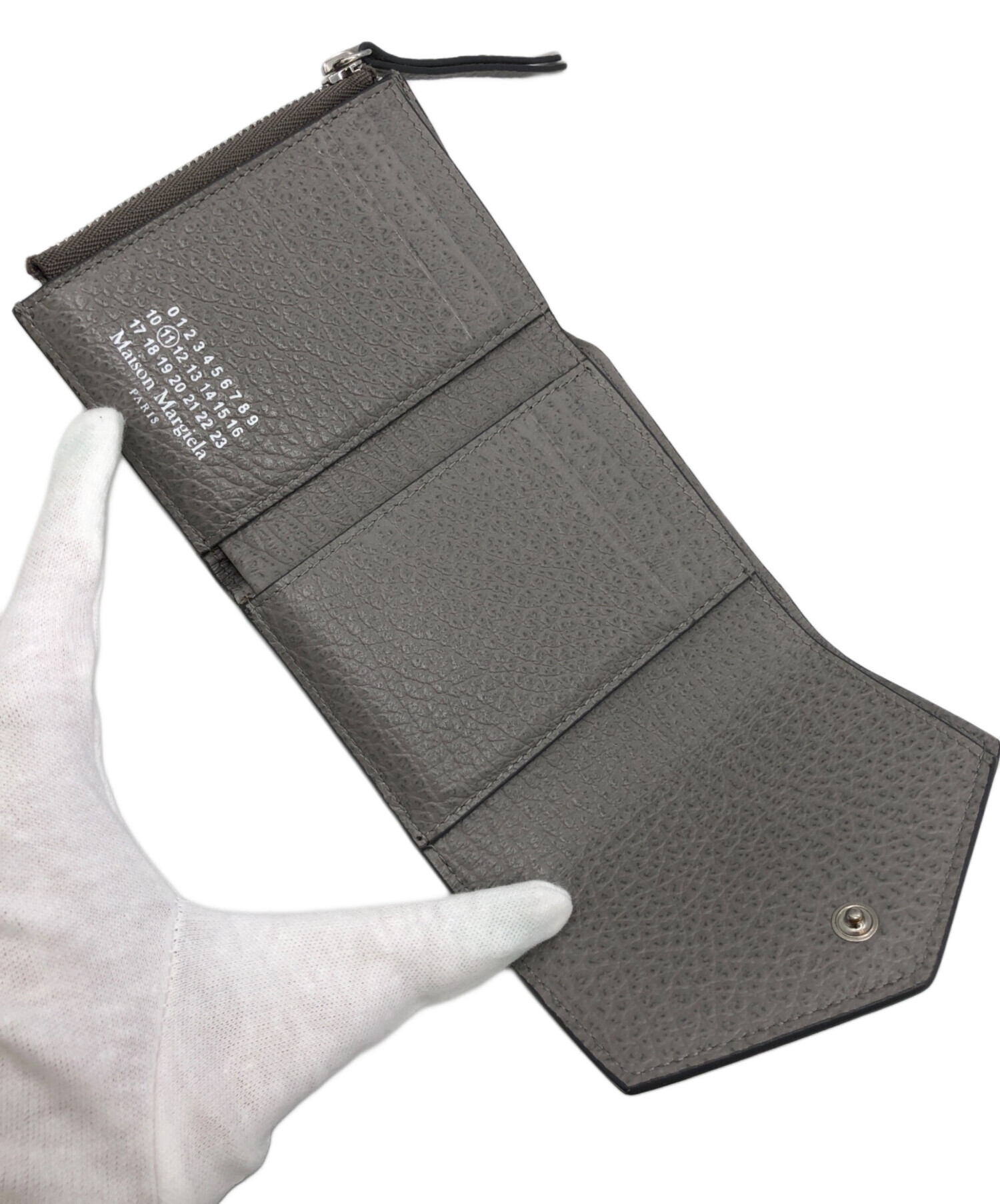 SALE！！　Maison Margiela 財布メタルグレー シルバー系 中古・古着通販】Maison Margiela (メゾンマルジェラ) 財布 グレー