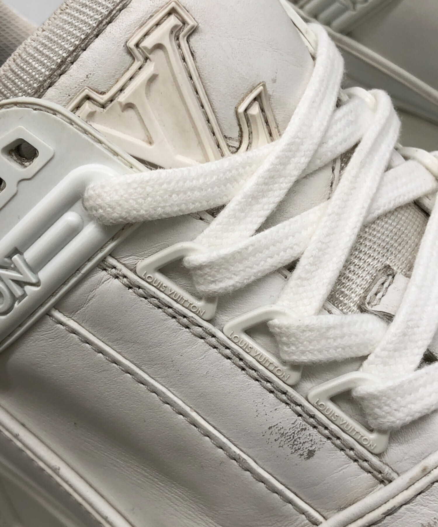 LOUIS VUITTON スニーカー メンズ 未使用 中古・古着通販】LOUIS VUITTON (ルイ ヴィトン) スニーカー