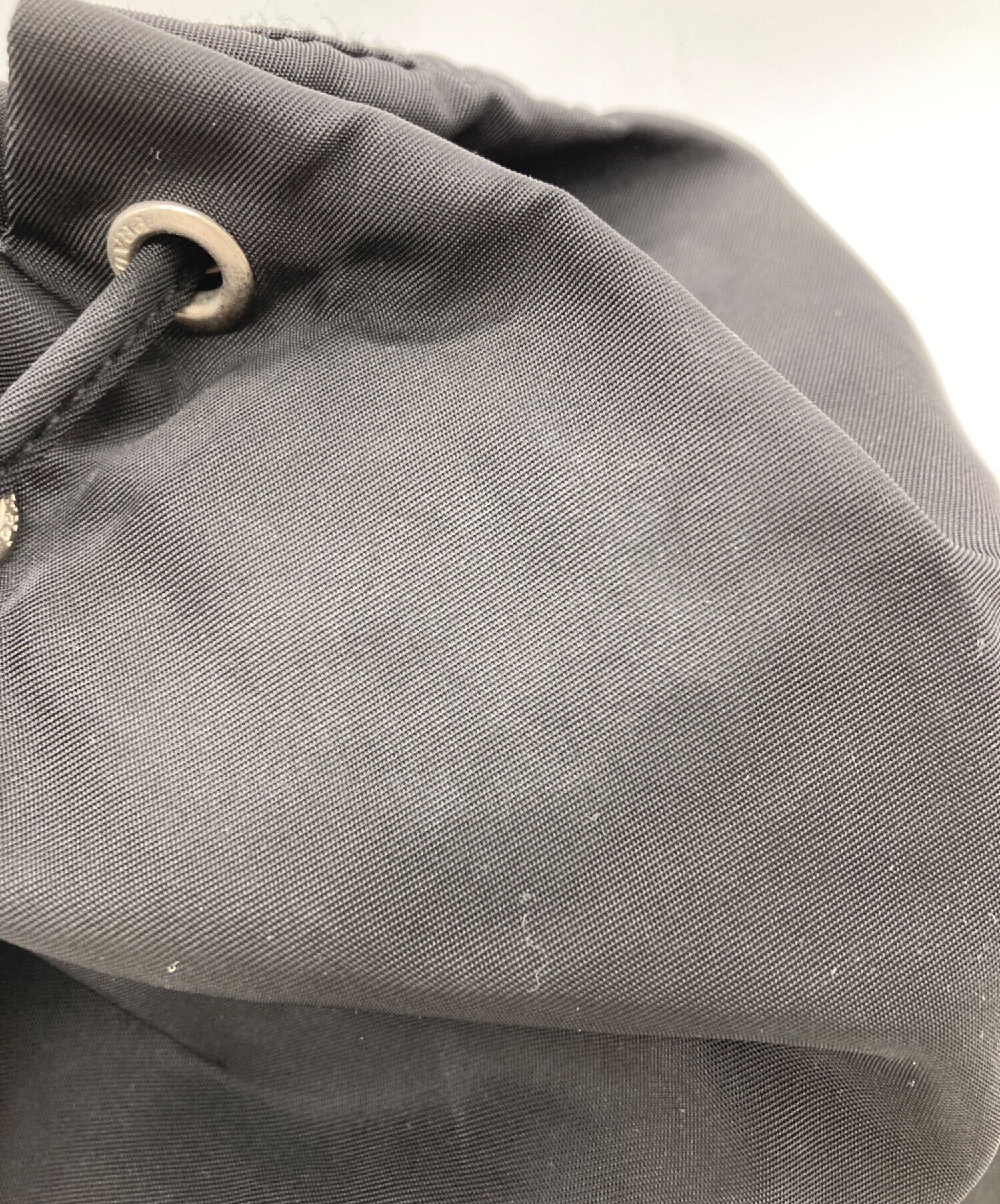 プラダ　ポーチ　きんちゃく 中古・古着通販】PRADA (プラダ) 巾着ポーチ ブラック｜ブランド・古着