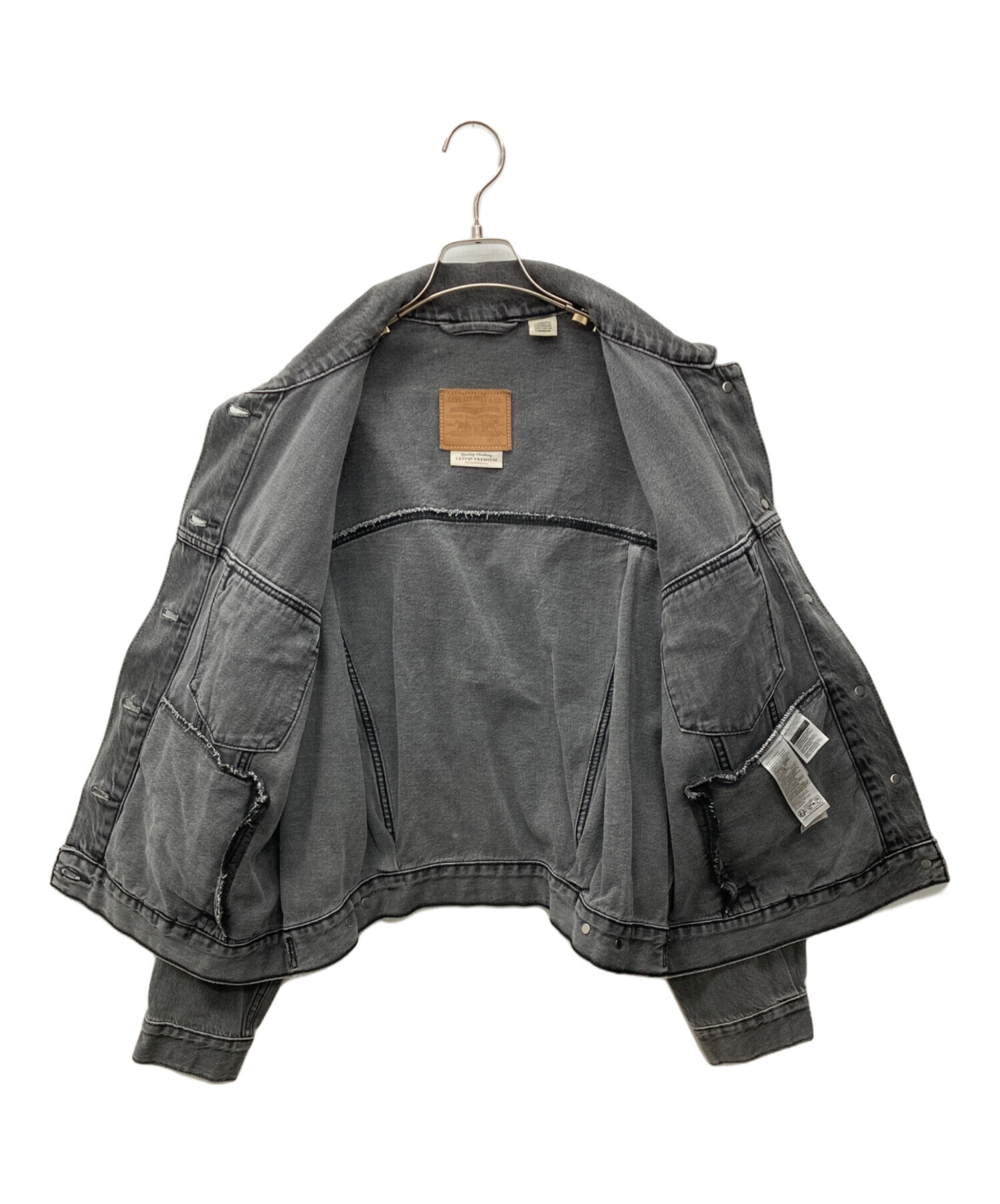 Levi's リーバイス　デニムジャケット　フード　ロゴ　グレー　モッズコート リーバイス STAFF WOMEN｜Levi'sのパーカーを使ったコーディネート - WEAR