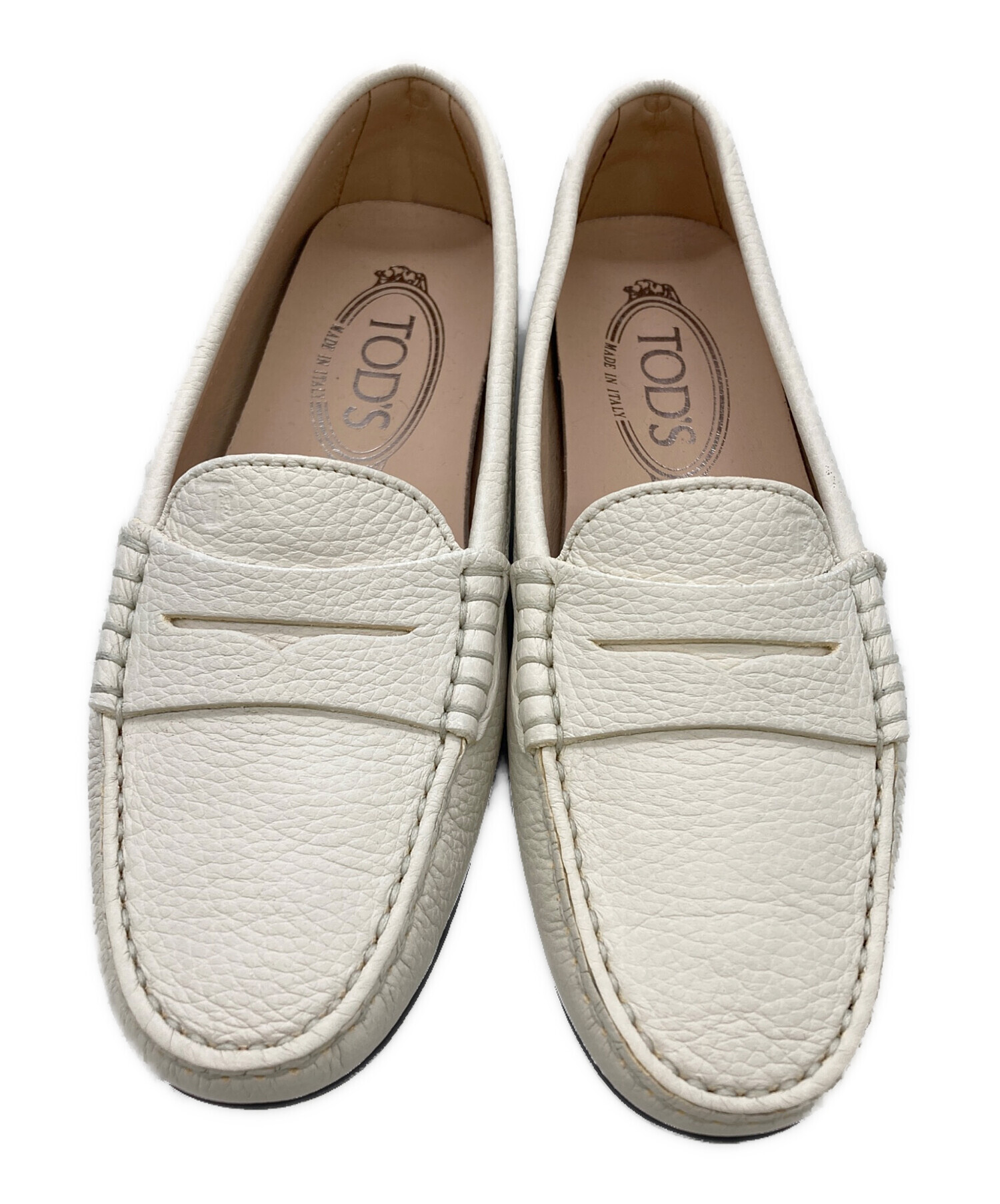 TOD'S トッズ　ドライビングシューズ　ホワイト　エナメル　23.5 中古・古着通販】TOD'S (トッズ) ドライビングシューズ アイボリー
