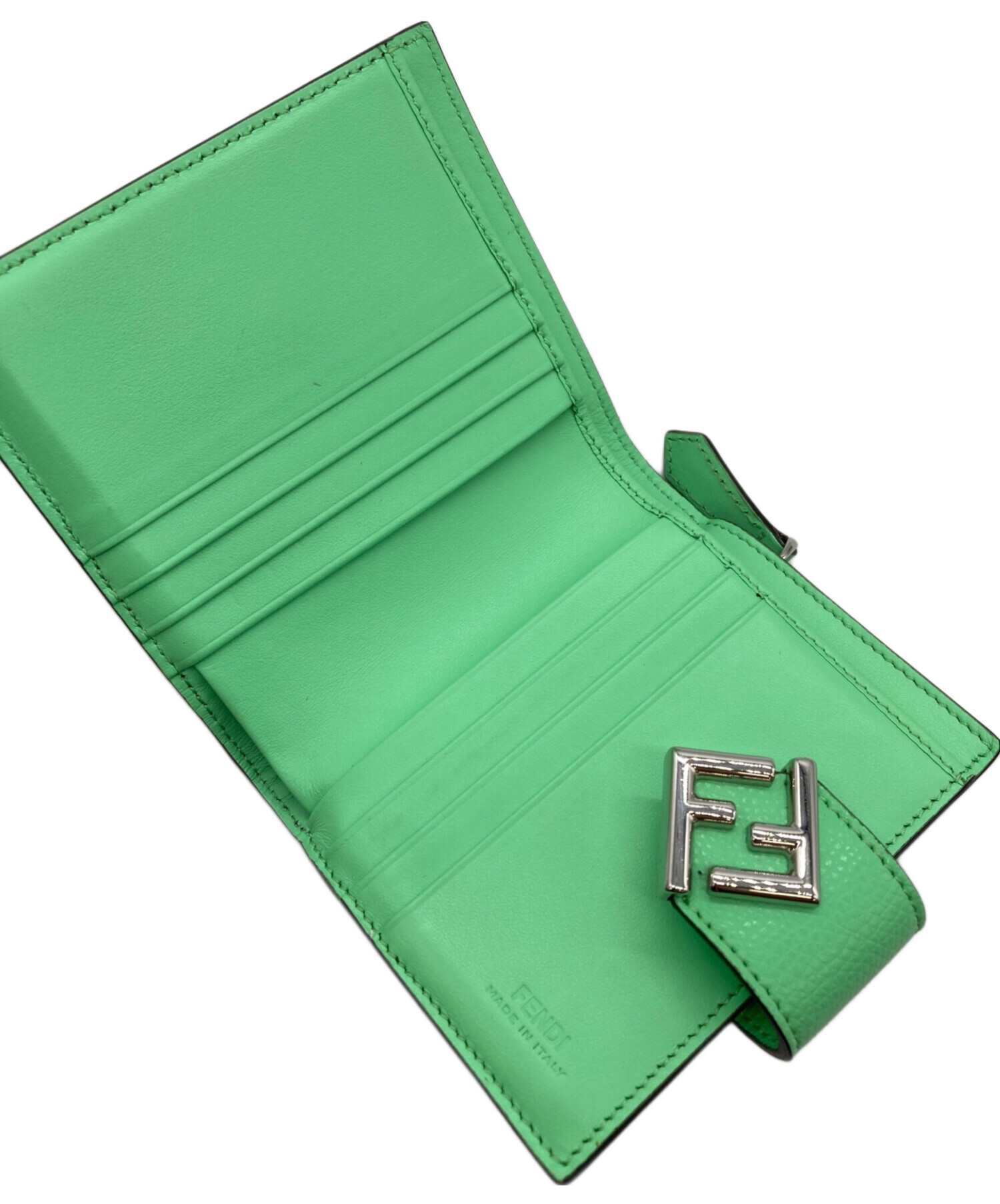 FENDI財布緑 中古・古着通販】FENDI (フェンディ) 2つ折り財布 アイボリー×グリーン