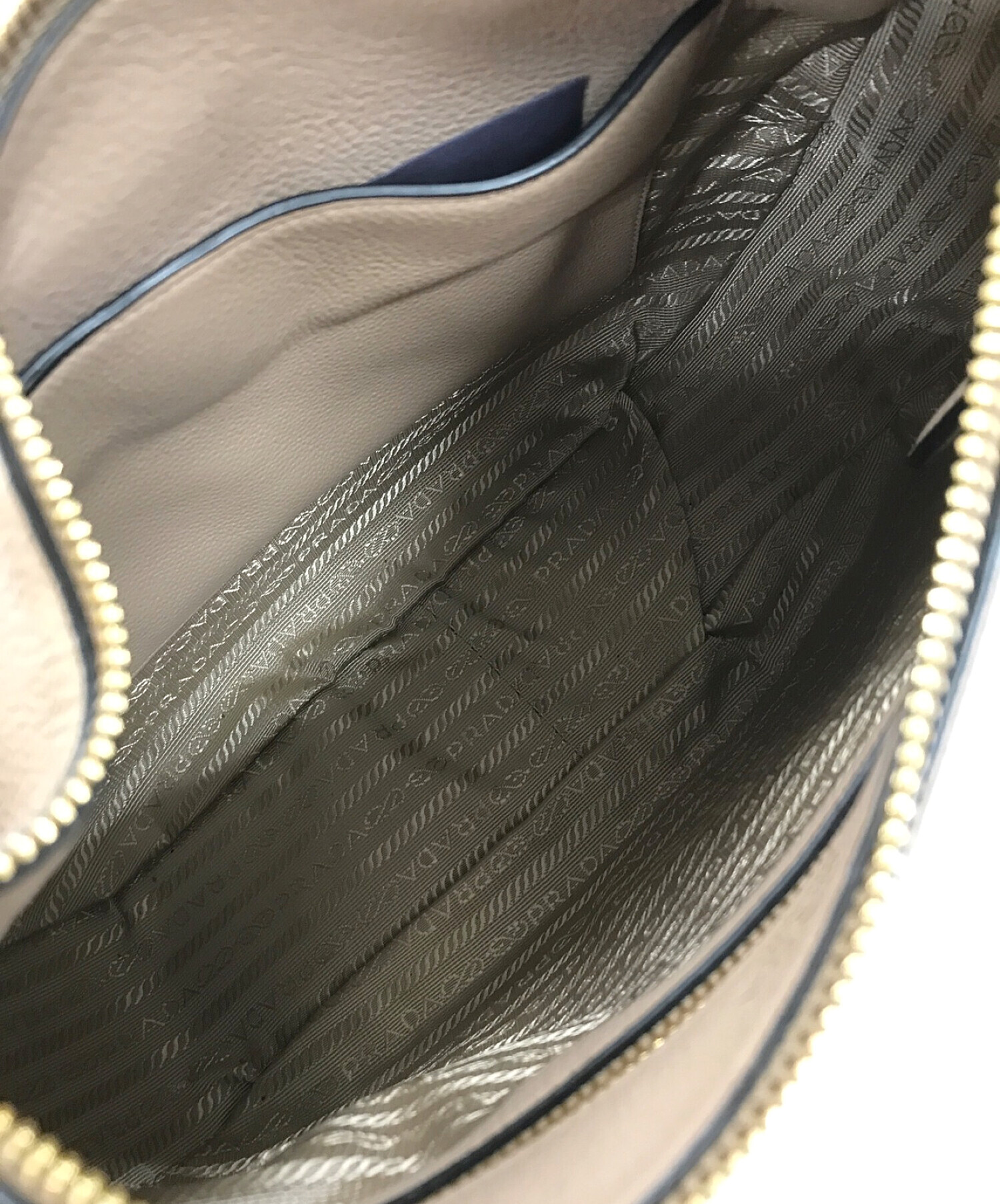 中古・古着通販】PRADA (プラダ) ショルダーバッグ ベージュ サイズ