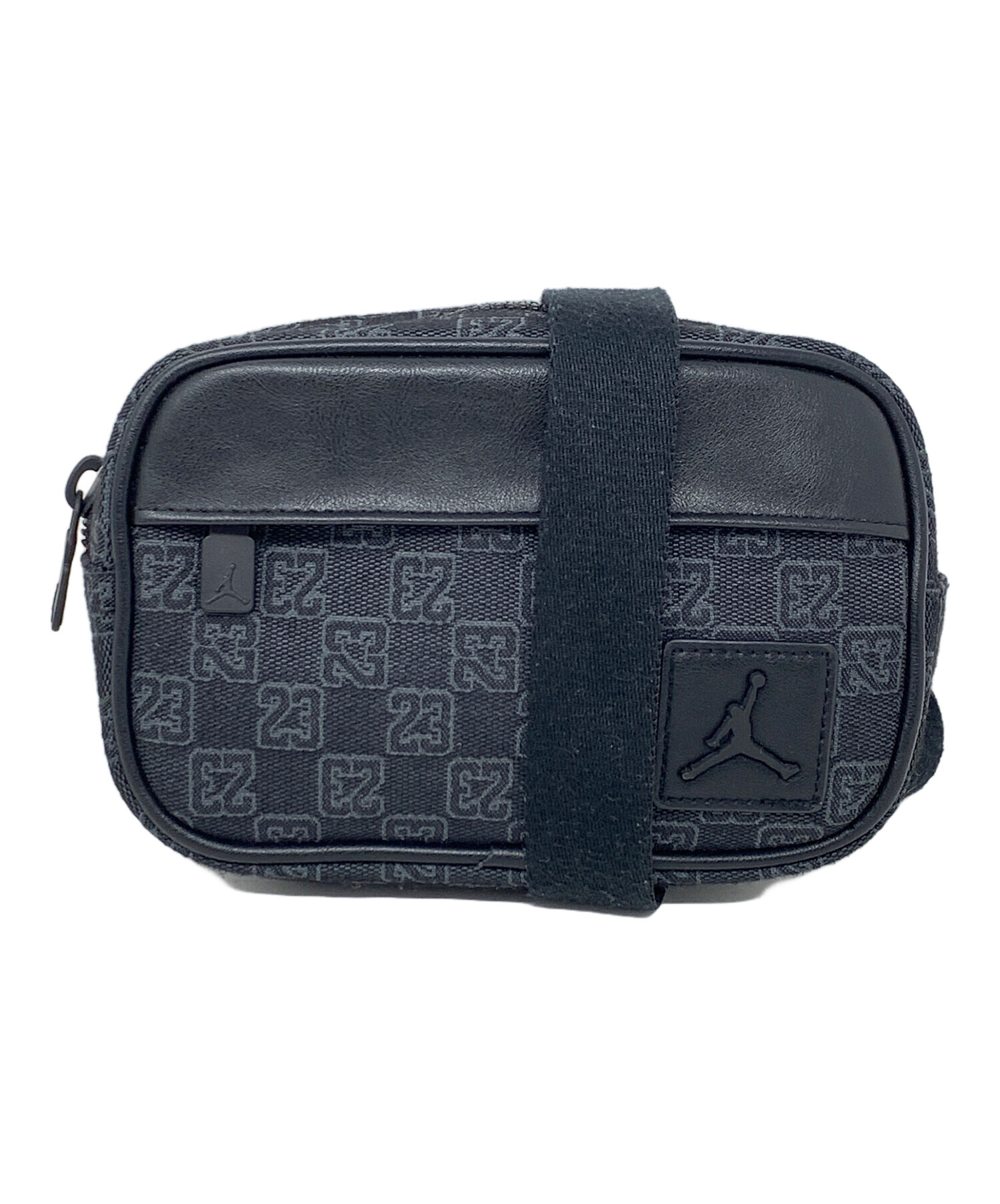 未使用品 NIKE 肩掛けAJ1 US3XL 中古・古着通販】NIKE (ナイキ) ショルダーバッグ モノグラム ブラック