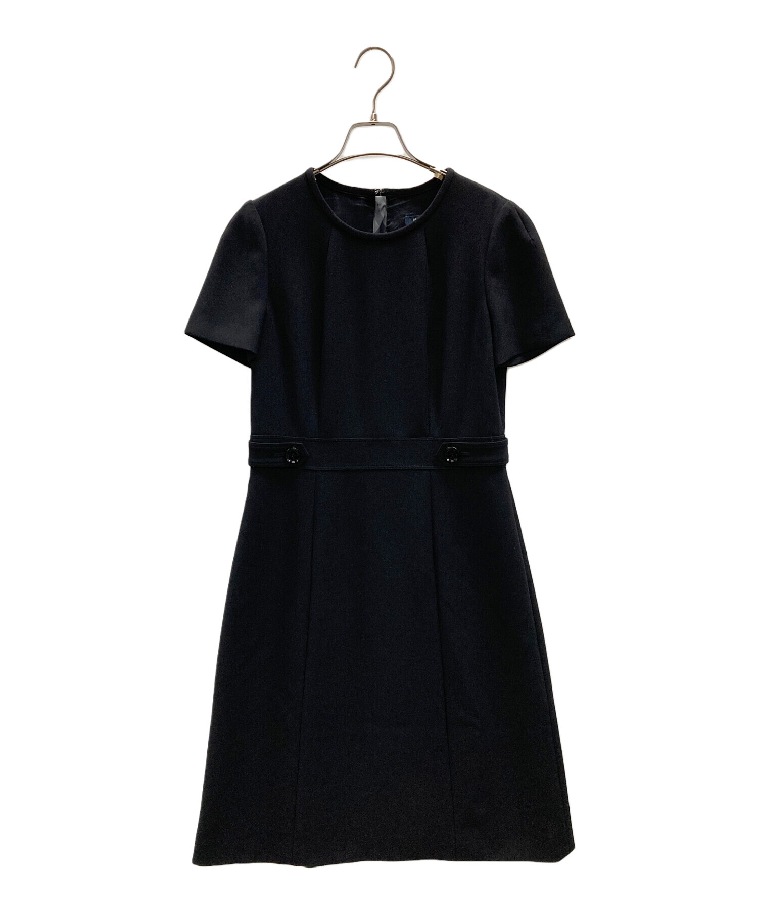 BURBERRY 半袖ワンピース 黒 中古・古着通販】BURBERRY (バーバリー) 半袖ワンピース ブラック