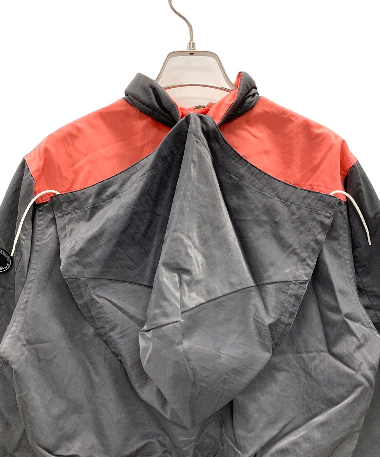 MONCLER フード付きナイロンジャケット グレー/ピンク MONCLER 【並行輸入品】モンクレール ダウンジャケット レディース