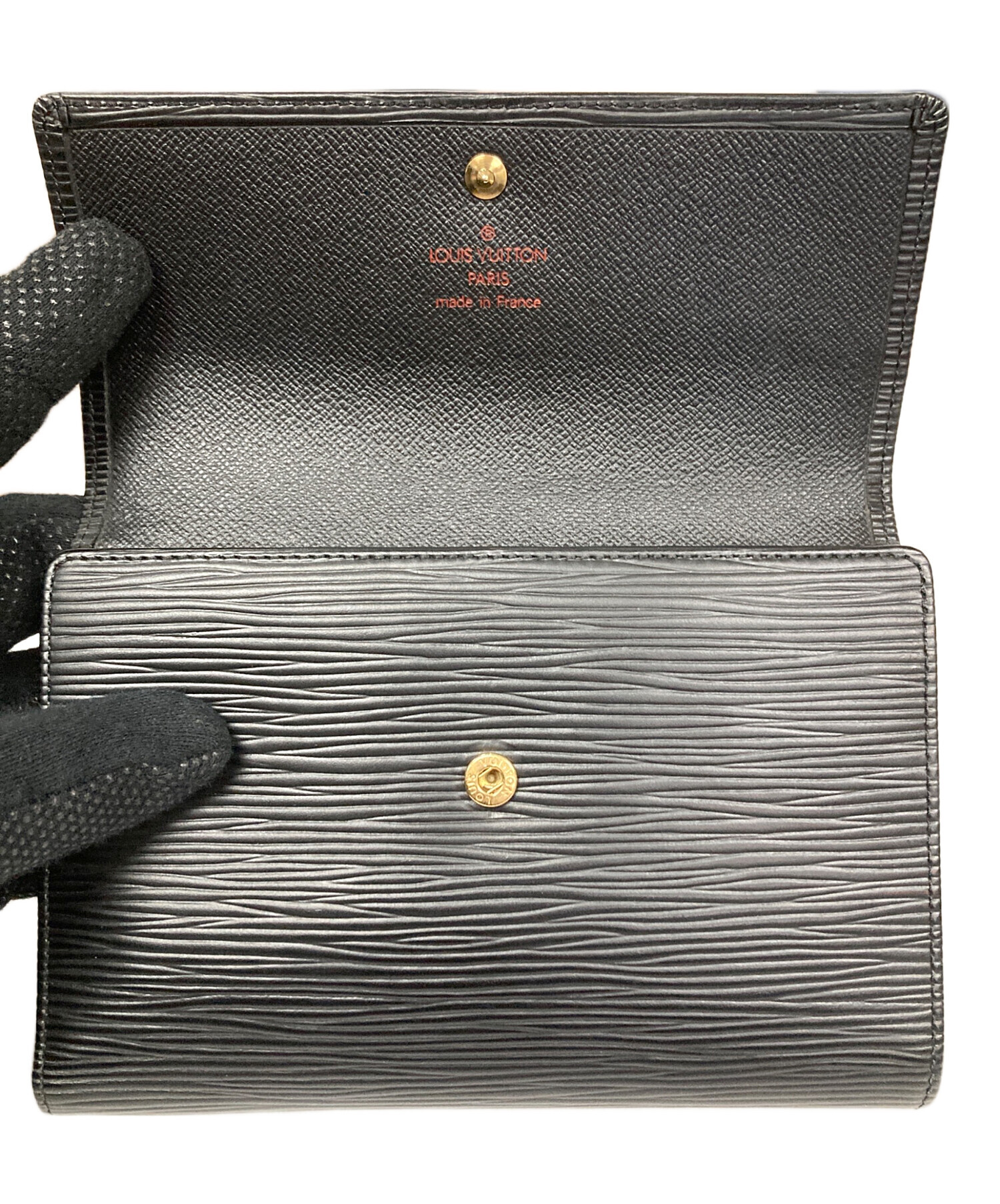 ルイヴィトン エピ ポルトトレゾール エテュイ パピエ 三つ折り財布 ブラック 中古・古着通販】LOUIS VUITTON (ルイ ヴィトン) 3つ折り財布 エピ