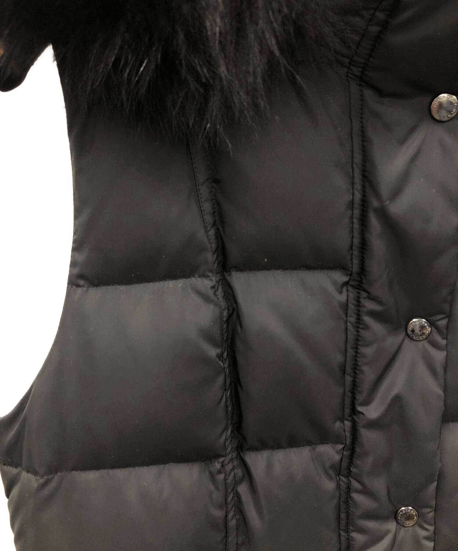 Burberry ブラックダウンベスト 38 Mサイズ Burberry ブラックダウンベスト 38 Mサイズ Burberry ブラックダウン