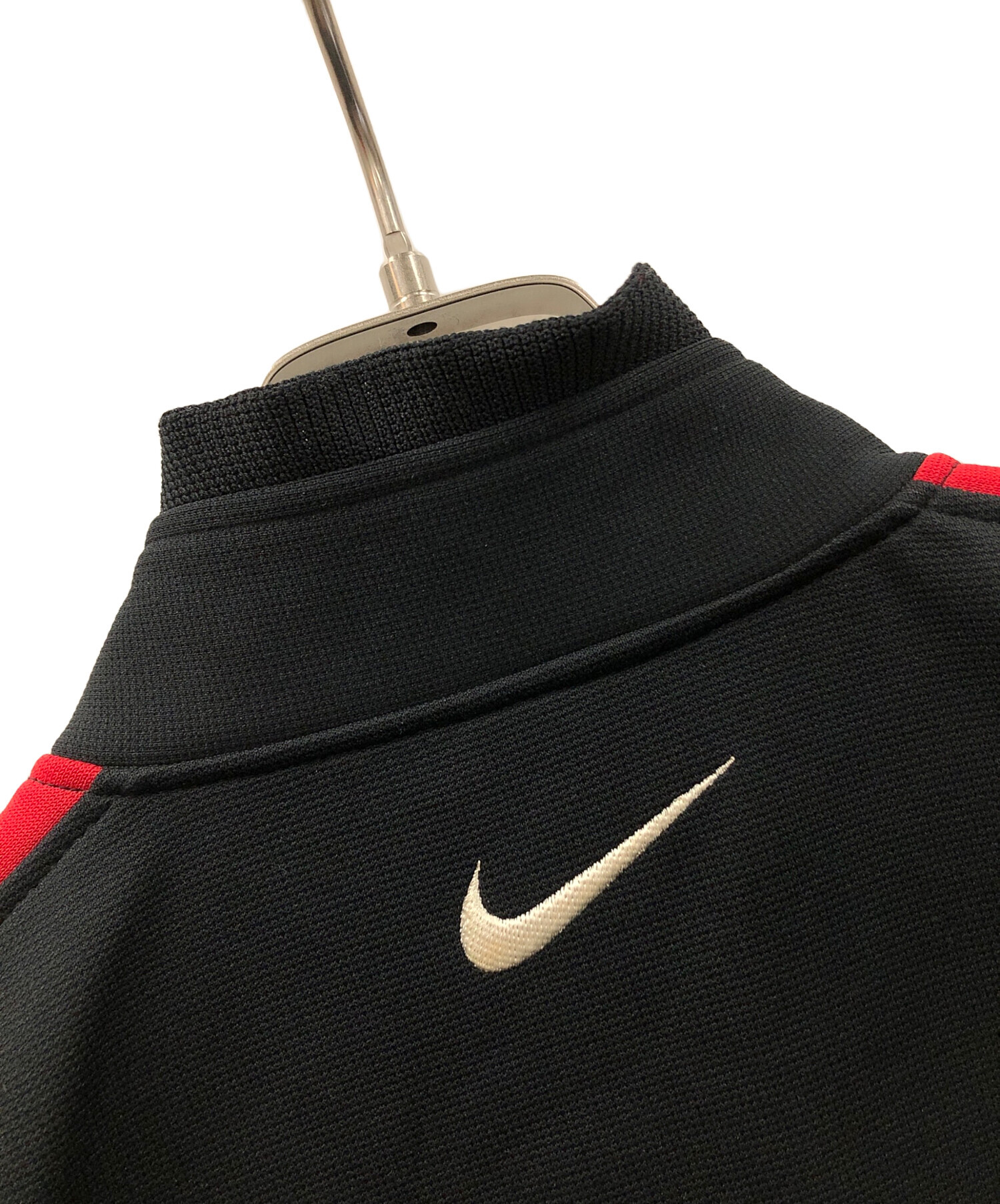 中古・古着通販】NIKE (ナイキ) トラックジャケット ブラック×レッド