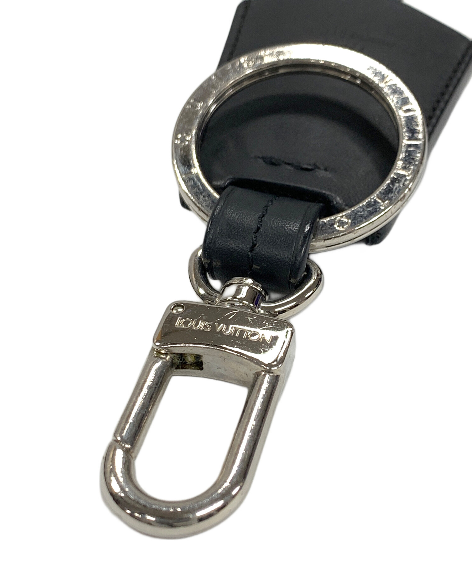 【値下げ】Louis Vuitton キーホルダー ブラック 中古・古着通販】LOUIS VUITTON (ルイ ヴィトン) キーホルダー LV