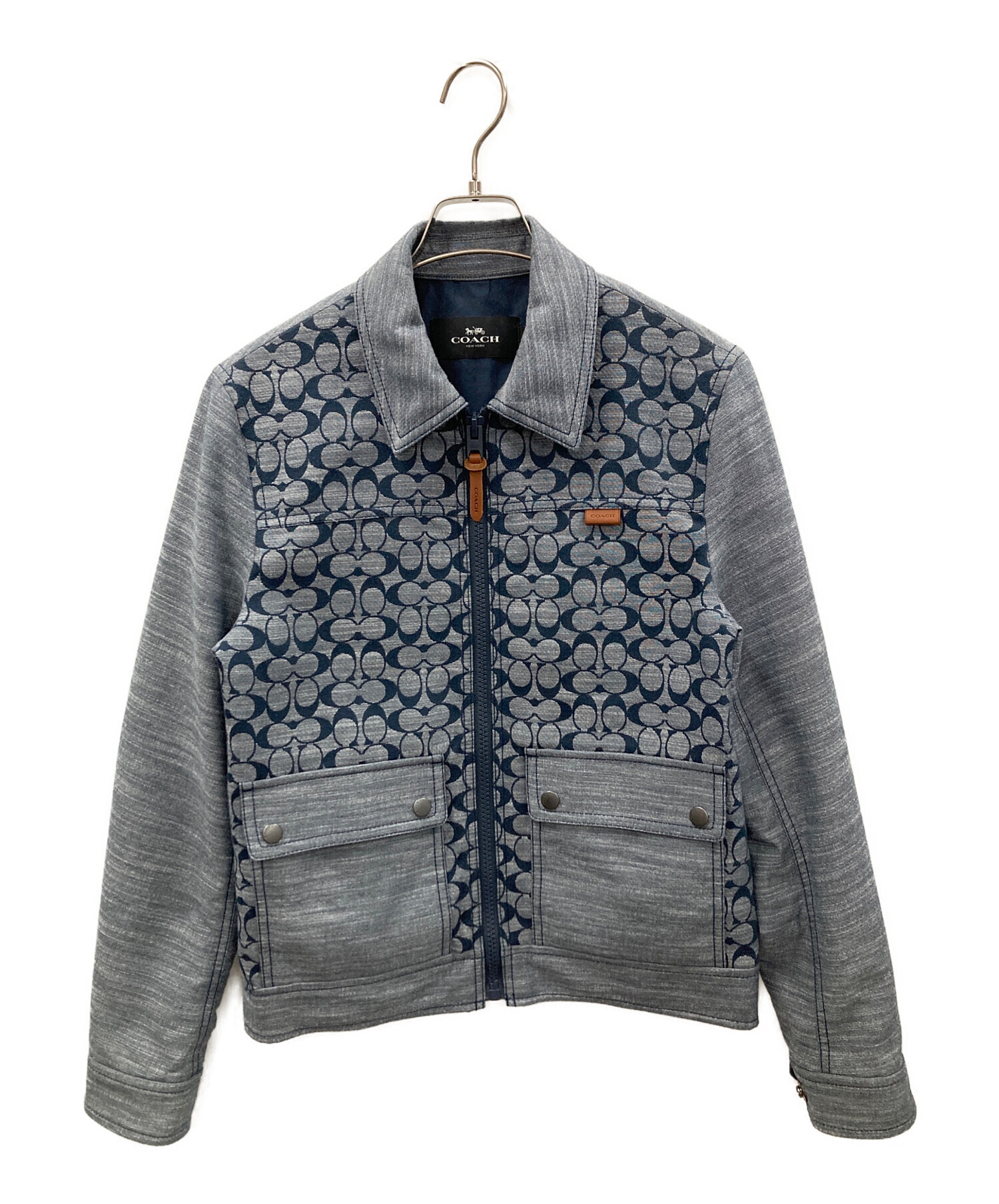 中古　coach ブルーグレーシグネイチャーブルゾン　コーチ 中古・古着通販】COACH (コーチ) ジャケット SIGNATURE CHAMBRAY