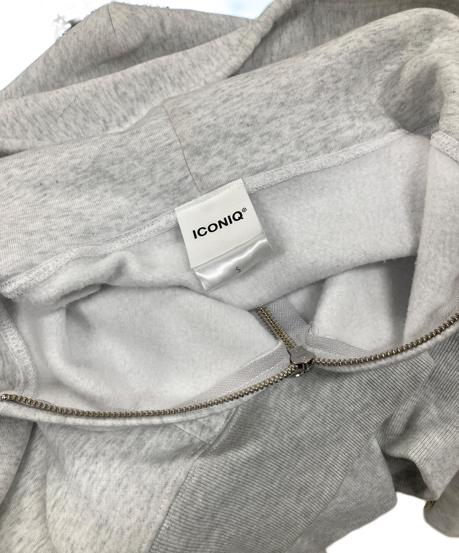 中古・古着通販】ICONIQ (アイコニック) ジップパーカー グレー サイズ