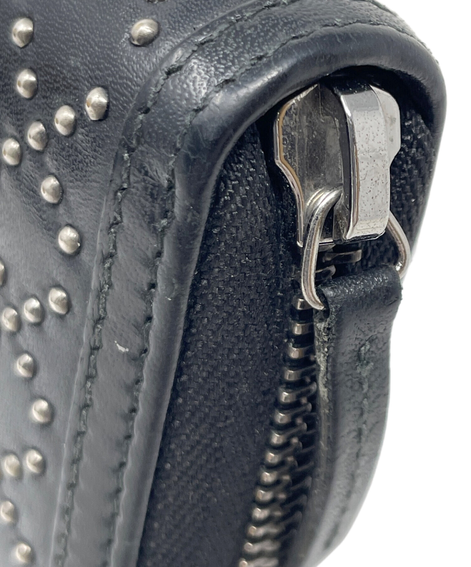 ラ*ト様 【最終価格】GUCCI ディアマンテ 希少スタッズ 二つ折り財布 【即 中古・古着通販】GUCCI (グッチ) 長財布 ディアマンテ スタッズ
