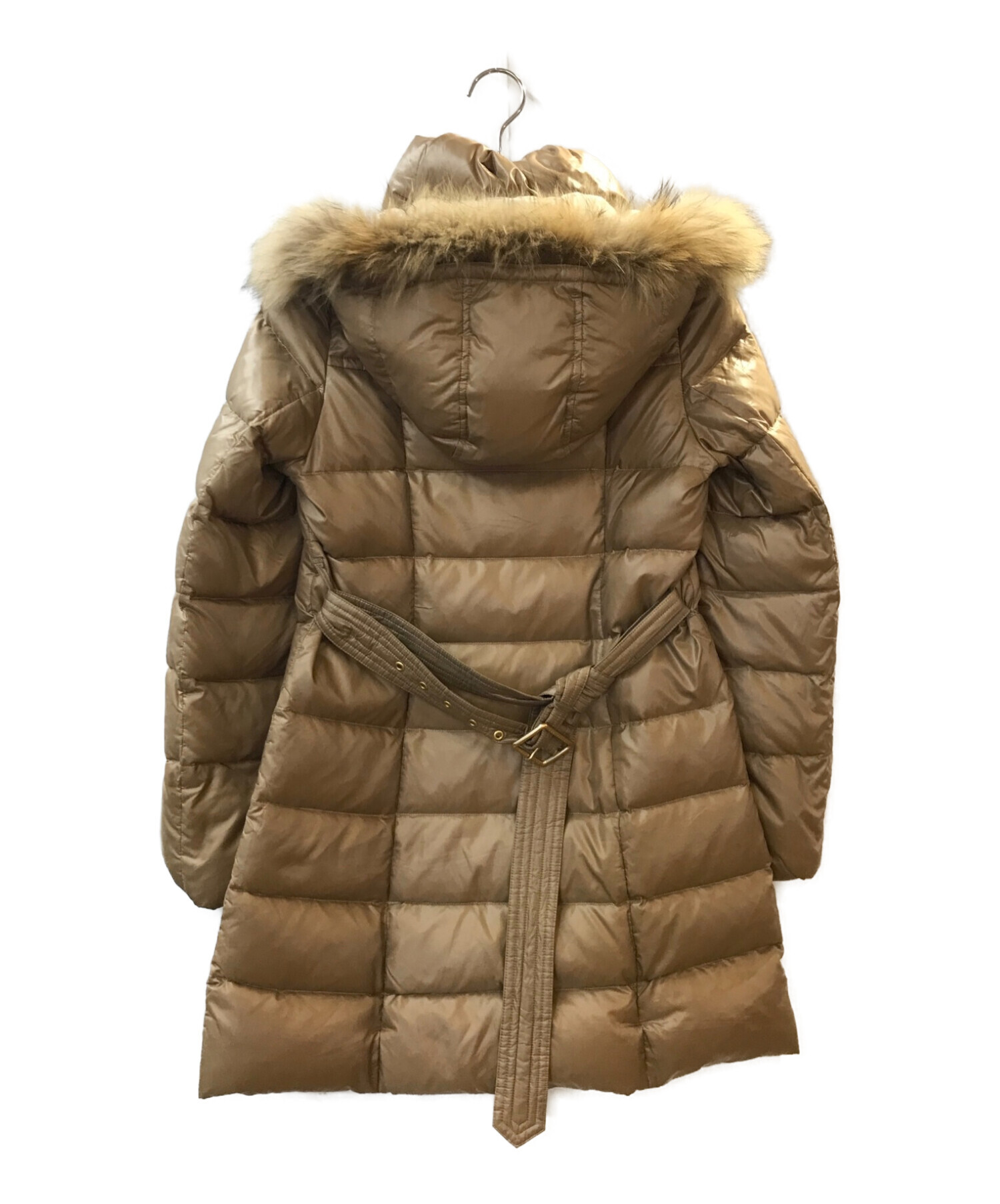 ブルーレーベルクレストブリッジ ファー付きベージュダウンジャケット