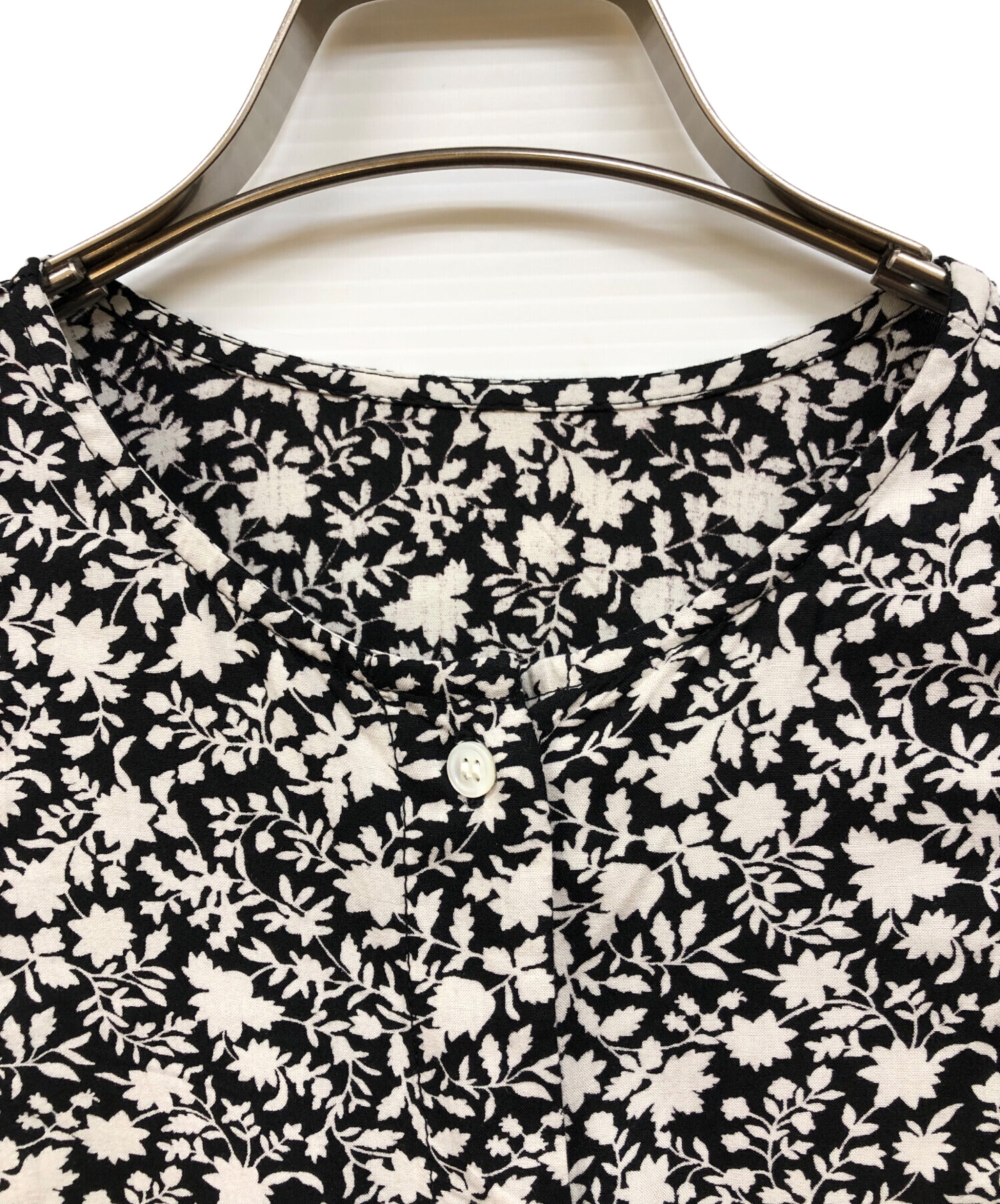 かぐれ　モノトーンプリントワンピース　サイズ1 美品】かぐれ モノトーンプリントワンピース サイズ1