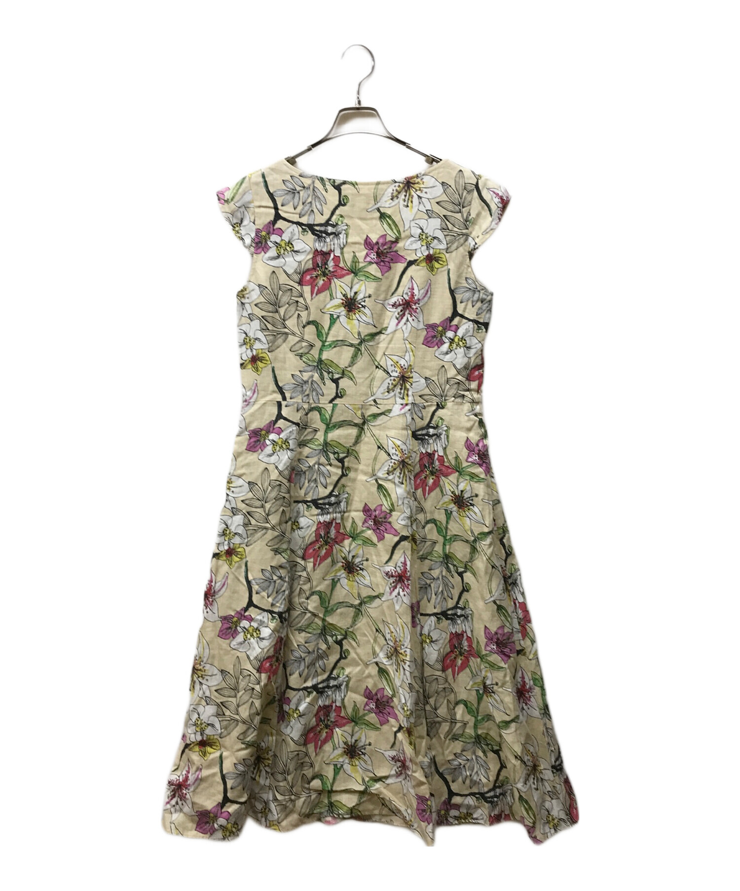 ミツ価格laura ashley silkノースリーブロングワンピース ミツ価格laura ashley silkノースリーブロングワンピース Lace