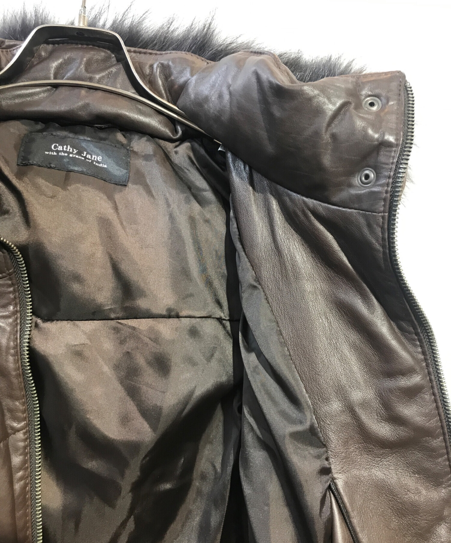 良品 cathy jane テーラード レザージャケット ブラウン サイズ3 中古・古着通販】Cathy Jane (キャシージェーン) ラムレザーダウン