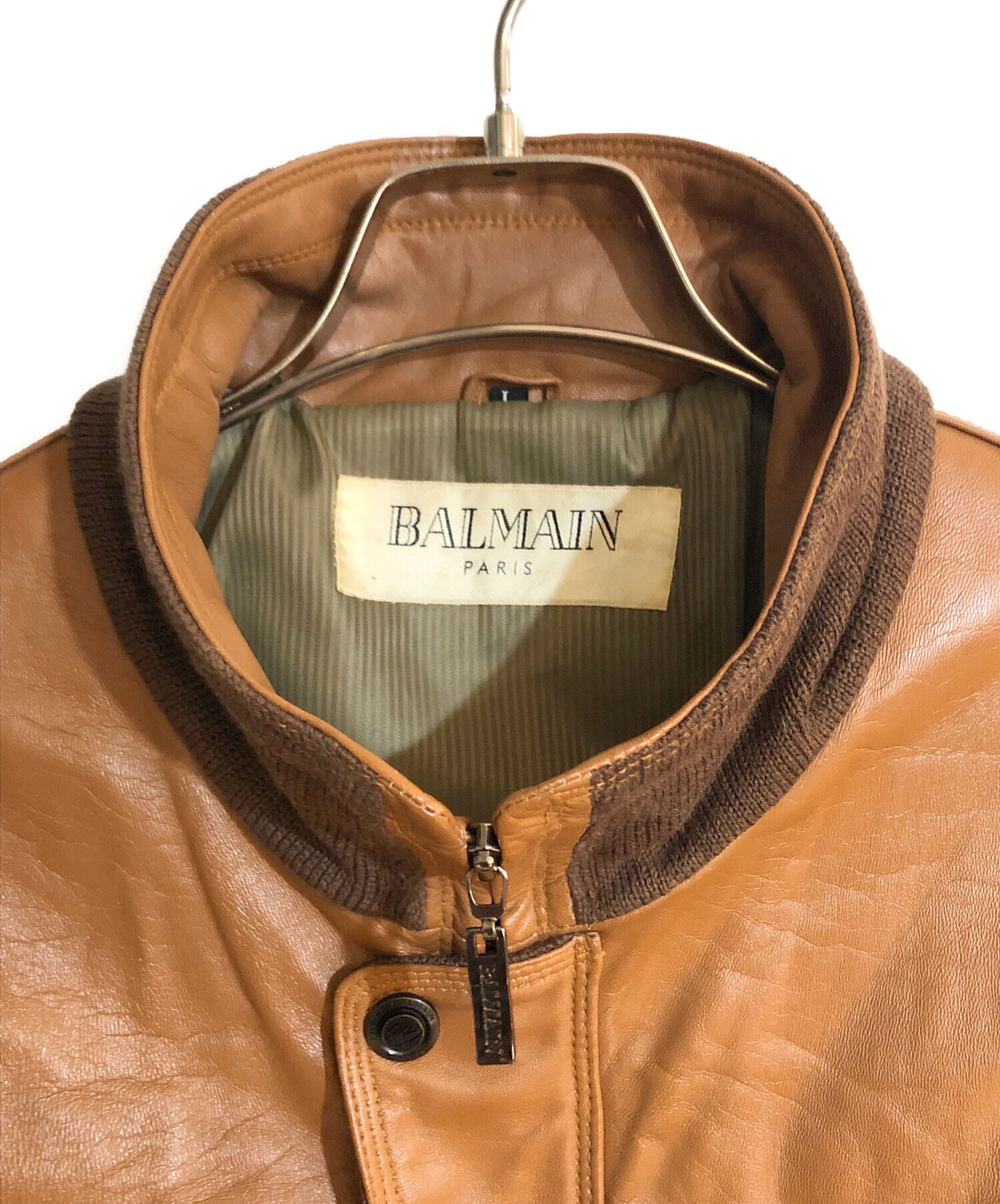 BALMAIN ベージュ　レザージャケット 内側ロゴ　総柄　Lサイズ　羊革 BALMAIN ベージュ レザージャケット 内側ロゴ 総柄 Lサイズ 羊革