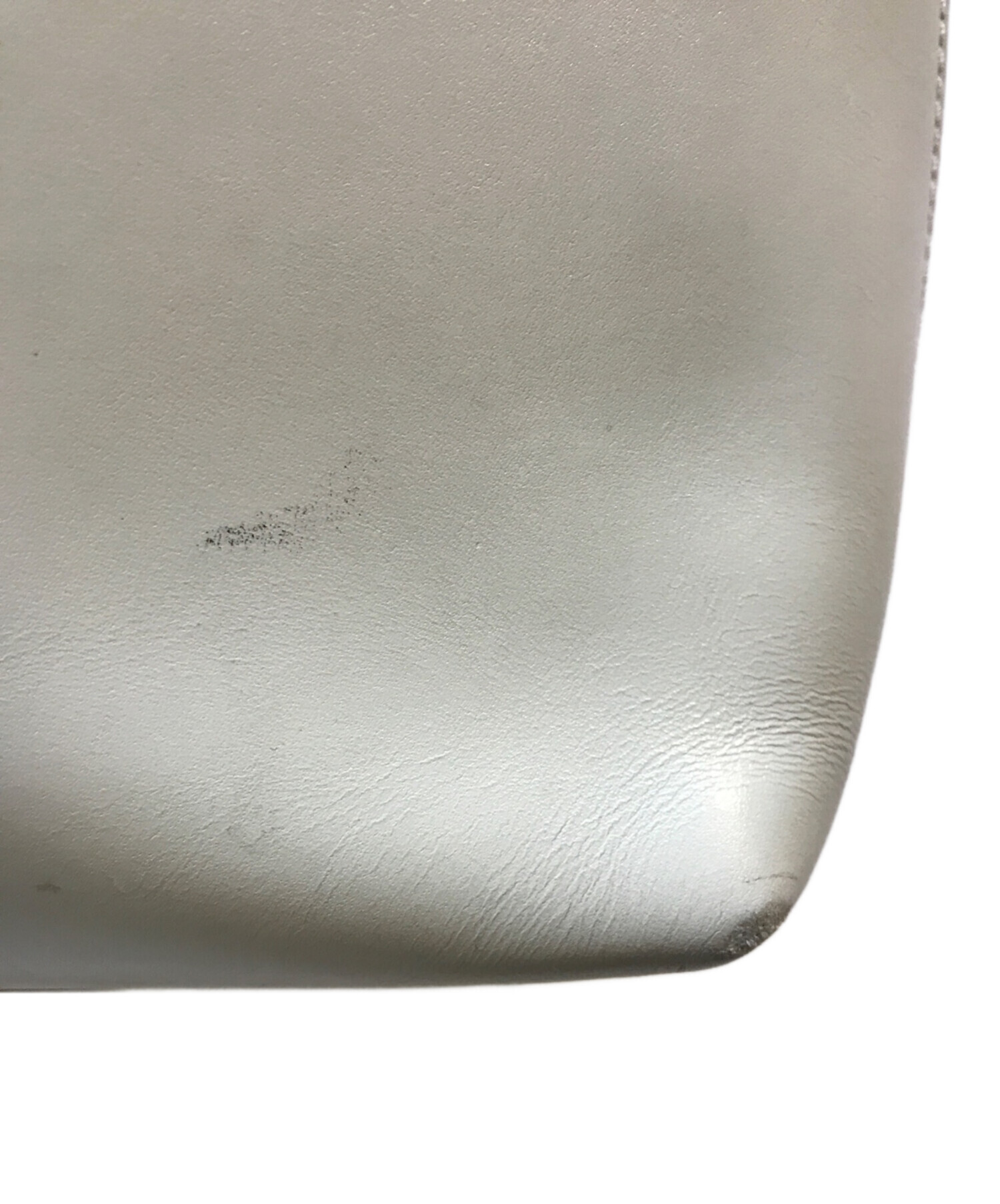 PRADA 型抜きロゴトートバッグ | ヤマダウェブコム
