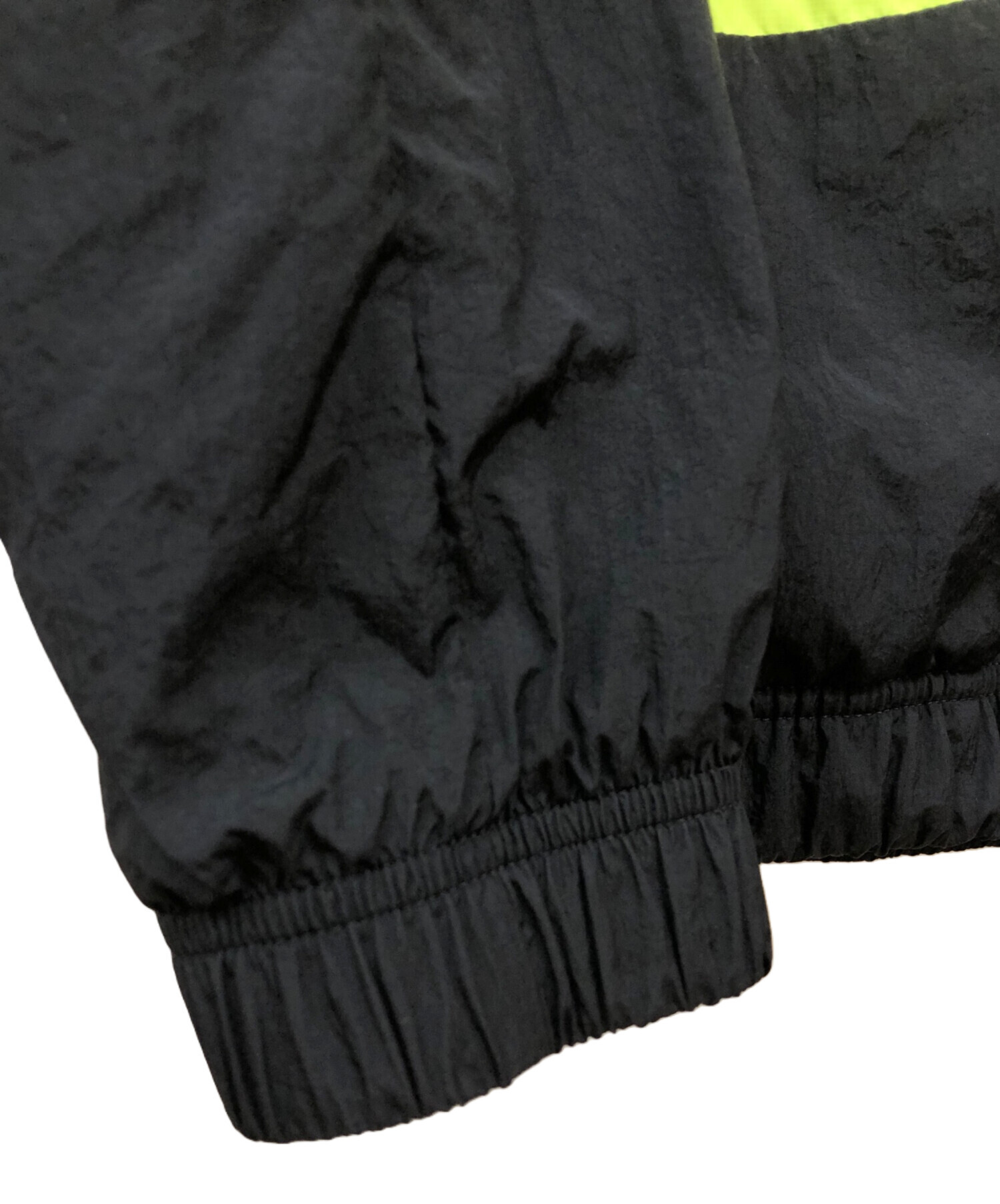 中古・古着通販】NIKE (ナイキ) CITY NEON HBR WOVEN JACKET ブラック