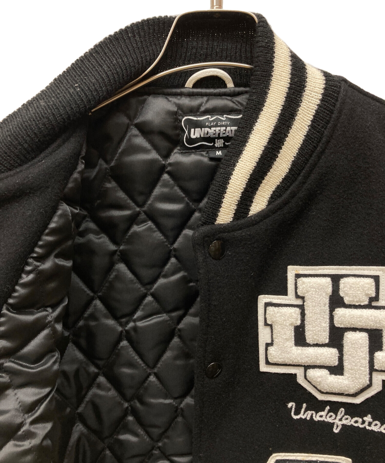 中古・古着通販】UNDEFEATED (アンディフィーテッド) スタジャン 