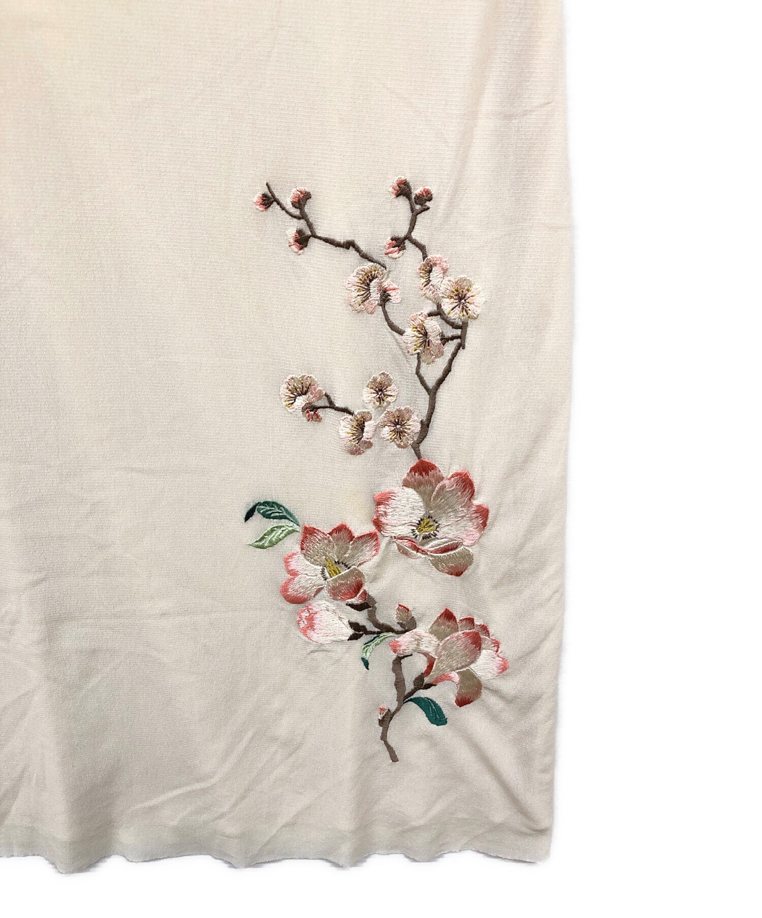 美品 VIVIENNE TAM チャイナ　メッシュ　ノースリーブ ヴィヴィアンタムVIVIENNE TAM フラワー刺繍パワーネット切替