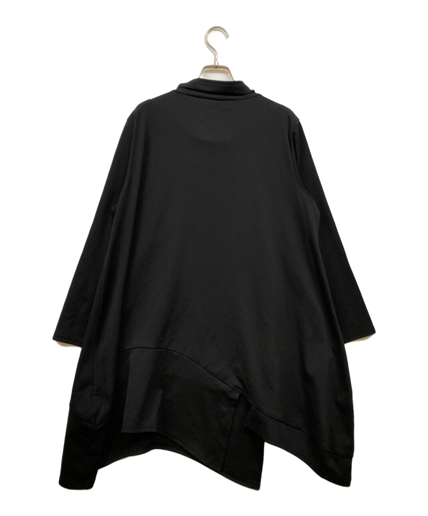 中古・古着通販】慈雨 (ジウ) 変形アシンメトリーバルーンカットソー