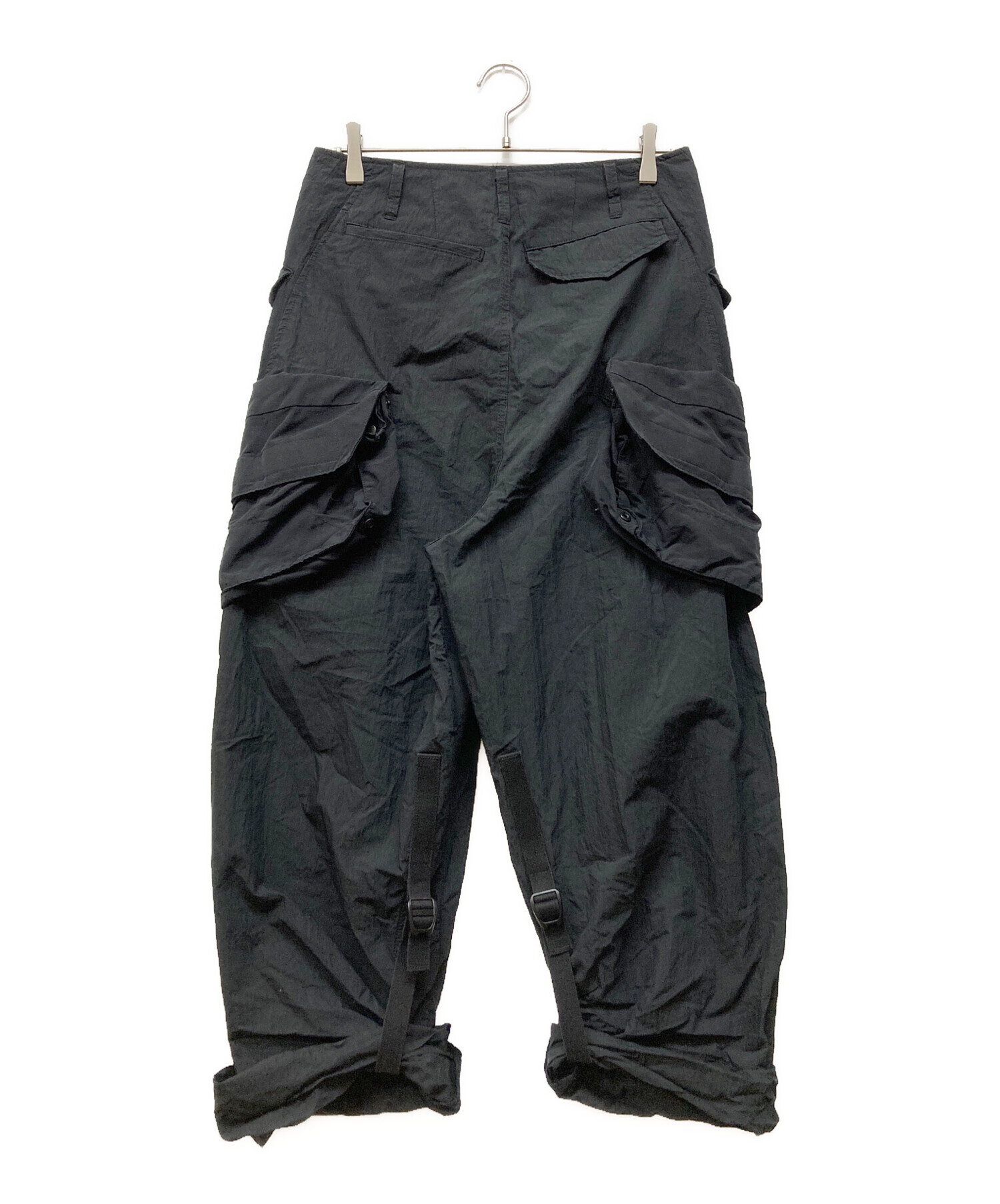 中古・古着通販】JULIUS (ユリウス) ガスマスクカーゴパンツ ブラック