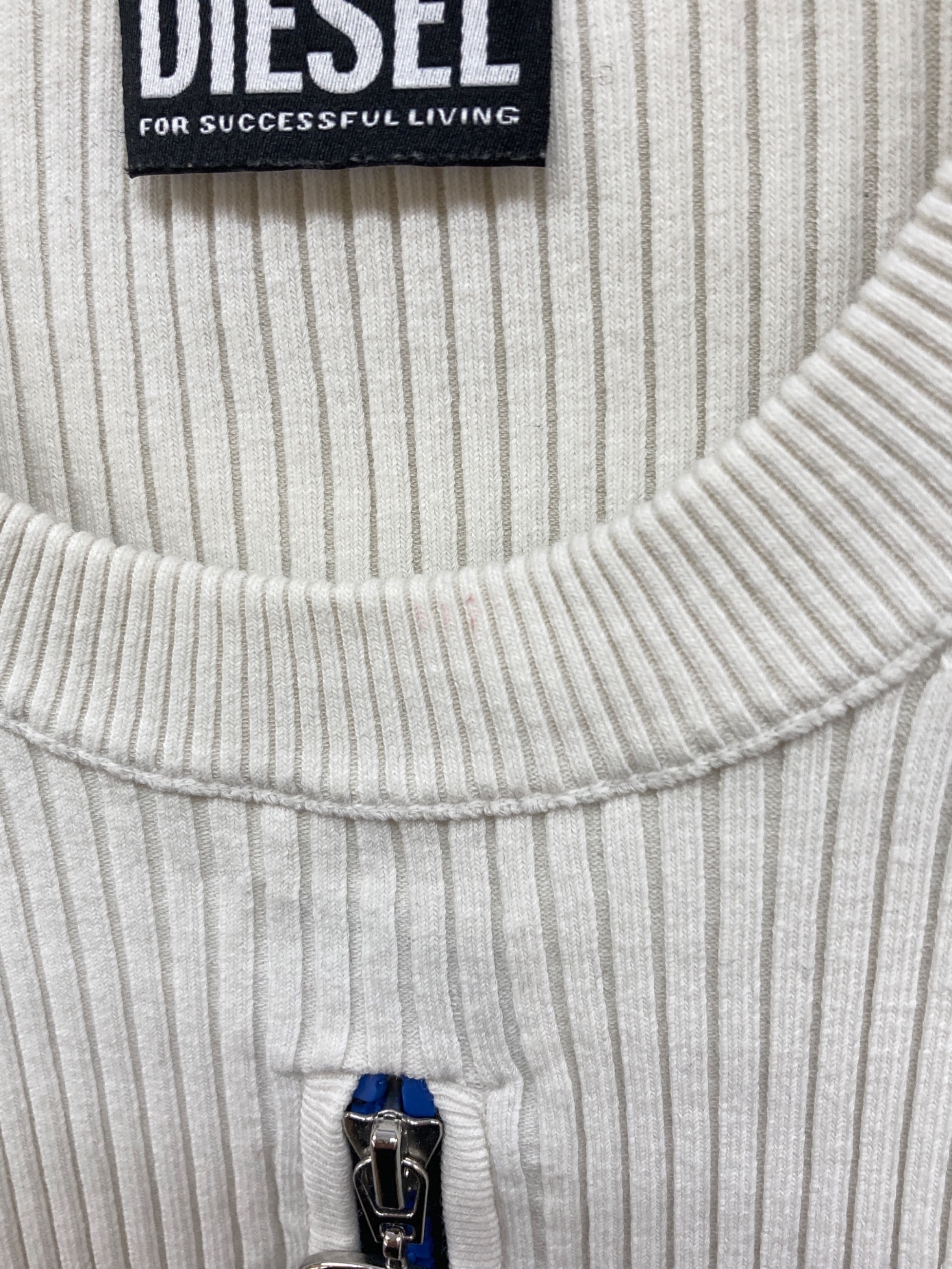 中古・古着通販】DIESEL (ディーゼル) Dジップリブニット ホワイト 中古・古着通販】DIESEL (ディーゼル) Dジップリブニット ホワイト