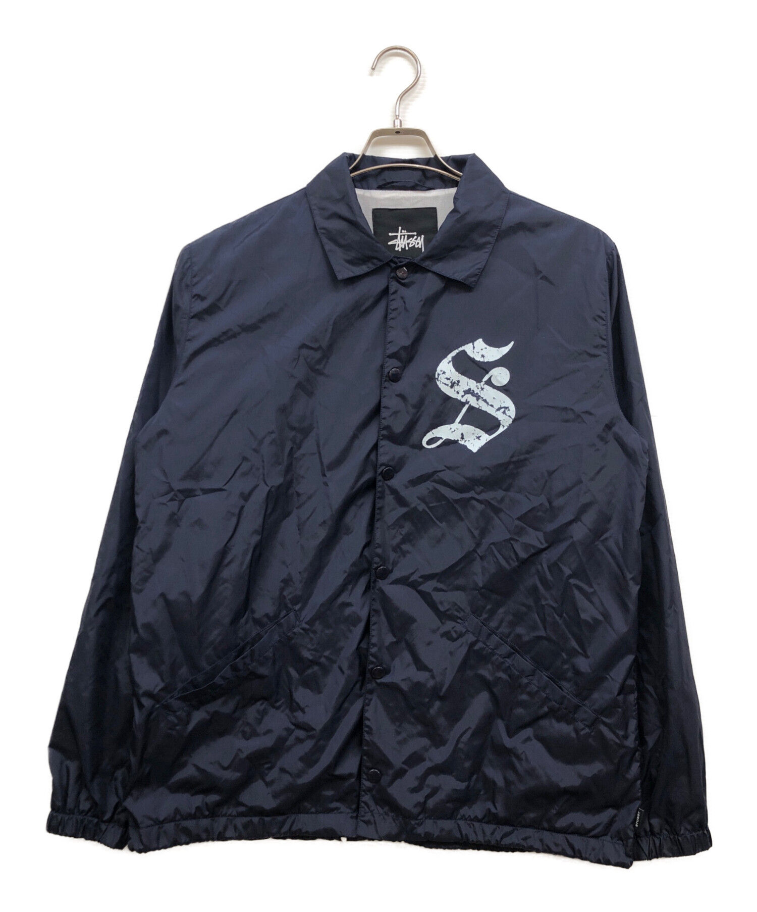 専用 ステューシー コーチジャケット 紺色 ネイビー 中古・古着通販】stussy (ステューシー) ロゴプリントコーチジャケット