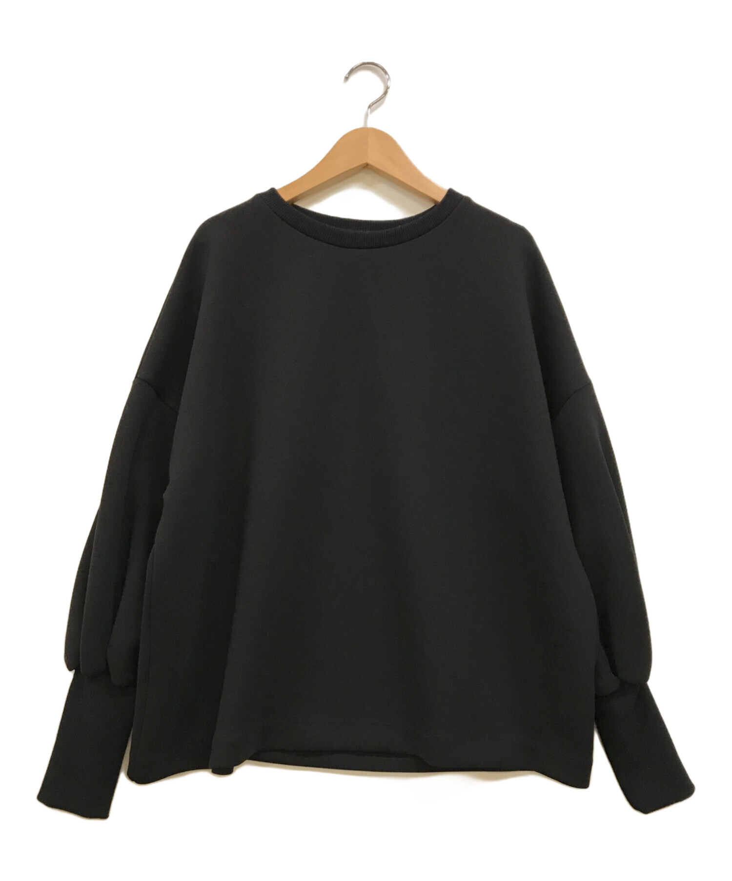 BEARDSLEY 黒 トレーナー 【公式通販】