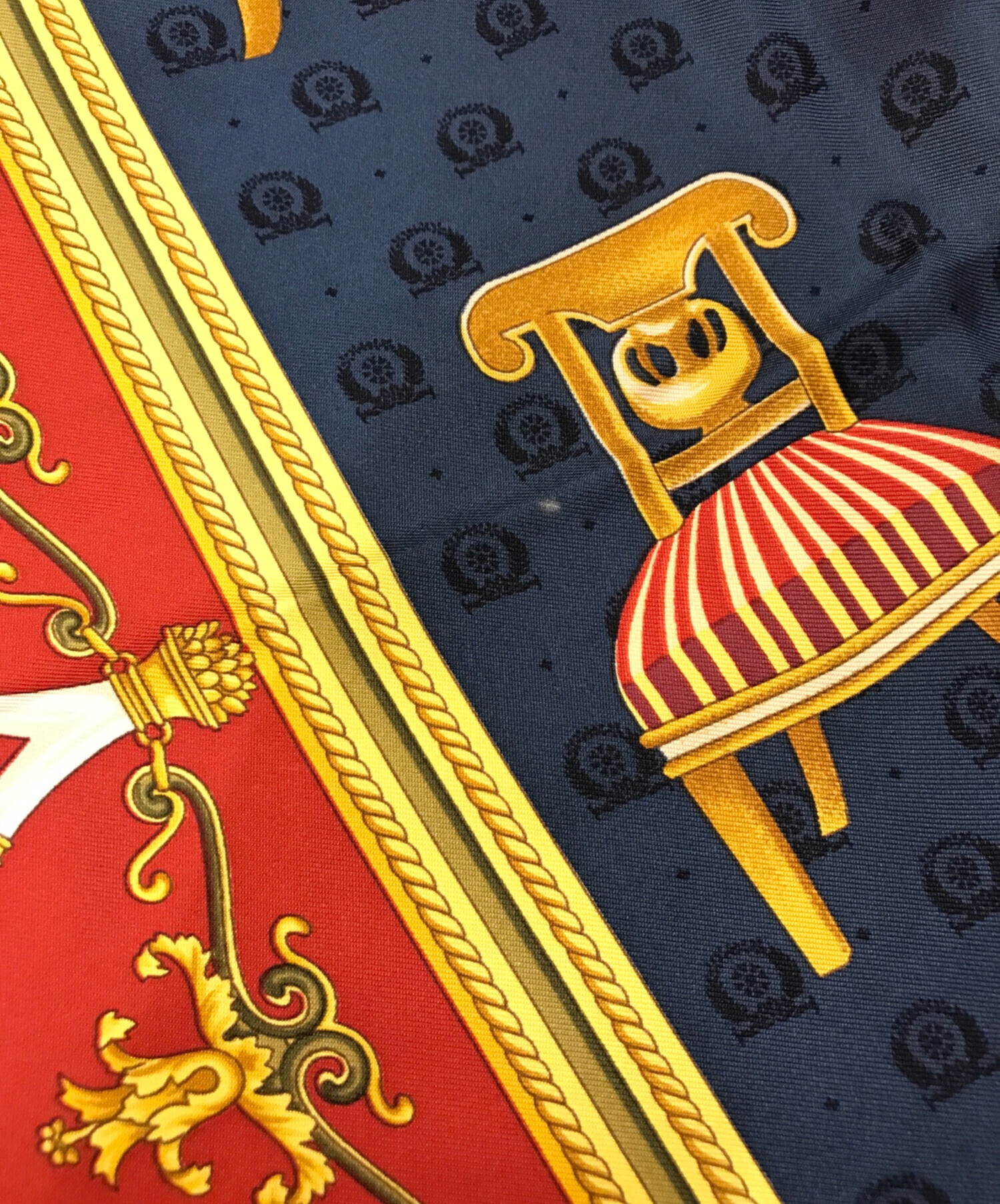 中古・古着通販】GUCCI (グッチ) 椅子柄 シルクスカーフ