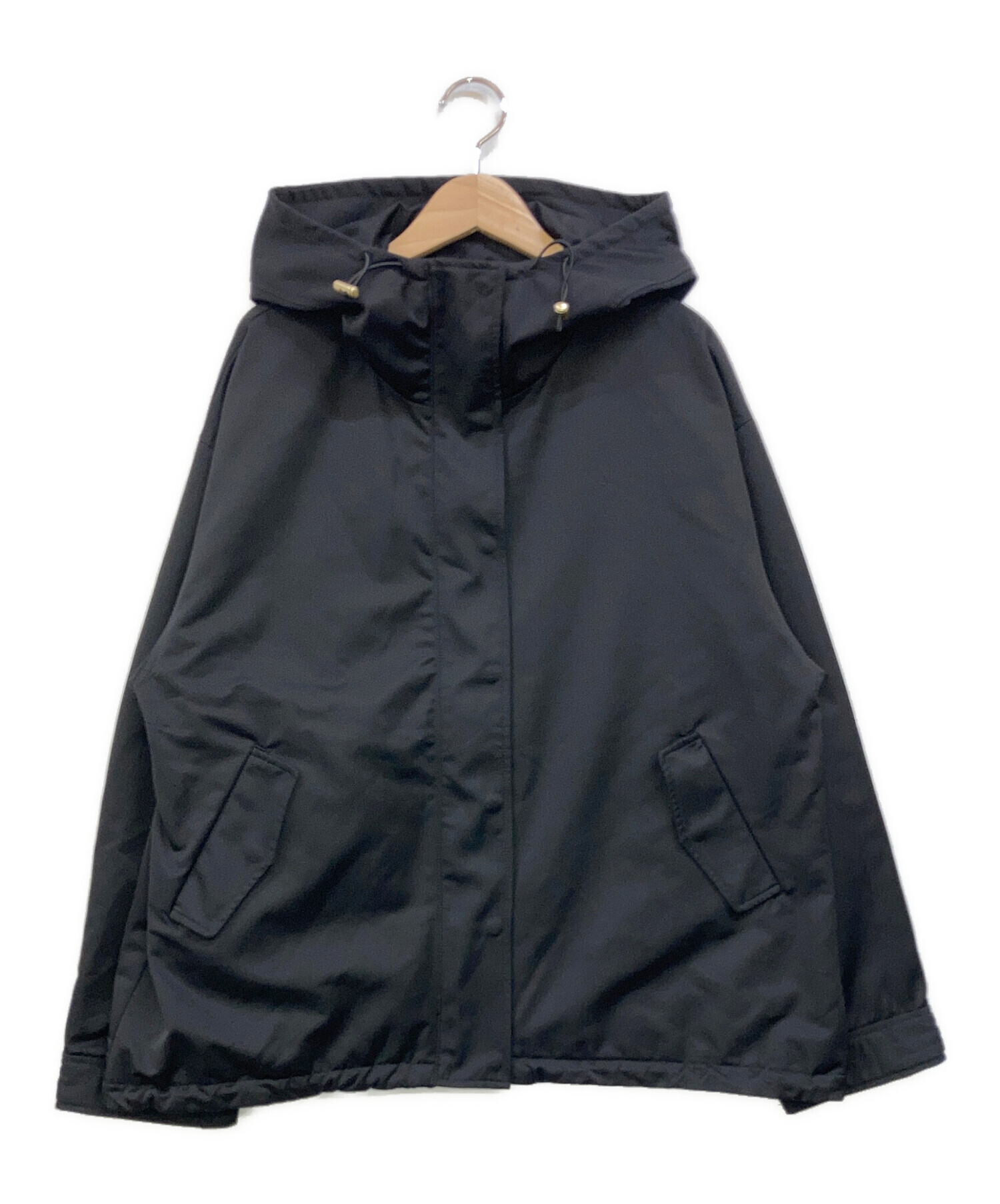 Spick and span黒フード付き マウンテンパーカー Spick & Span｜《WEB限定追加》撥水マウンテンパーカー