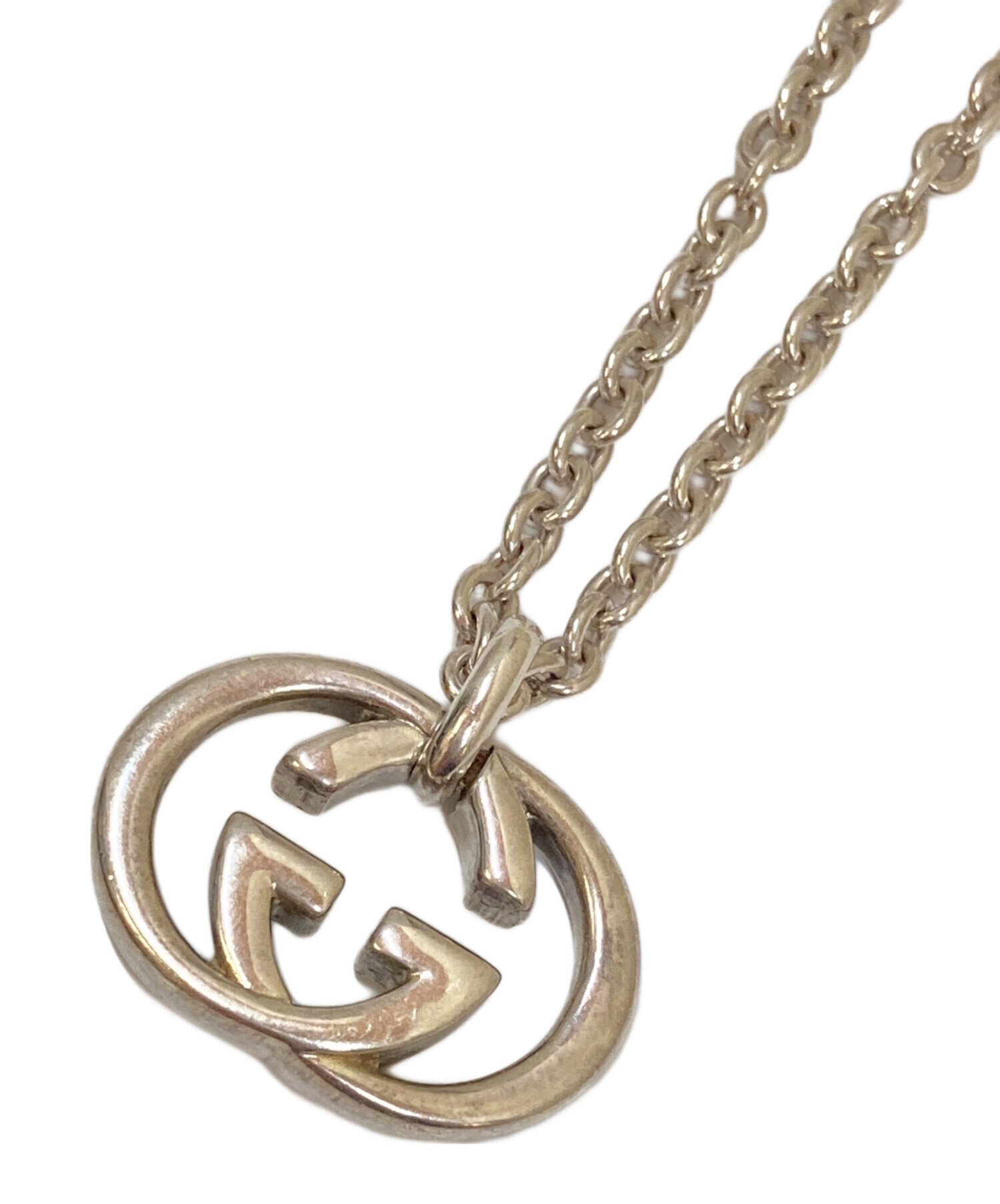 ほぼ未使用 GUCCI グッチ シルバー925インターロッキングネックレス 中古・古着通販】GUCCI (グッチ) インターロッキング GGシルバー