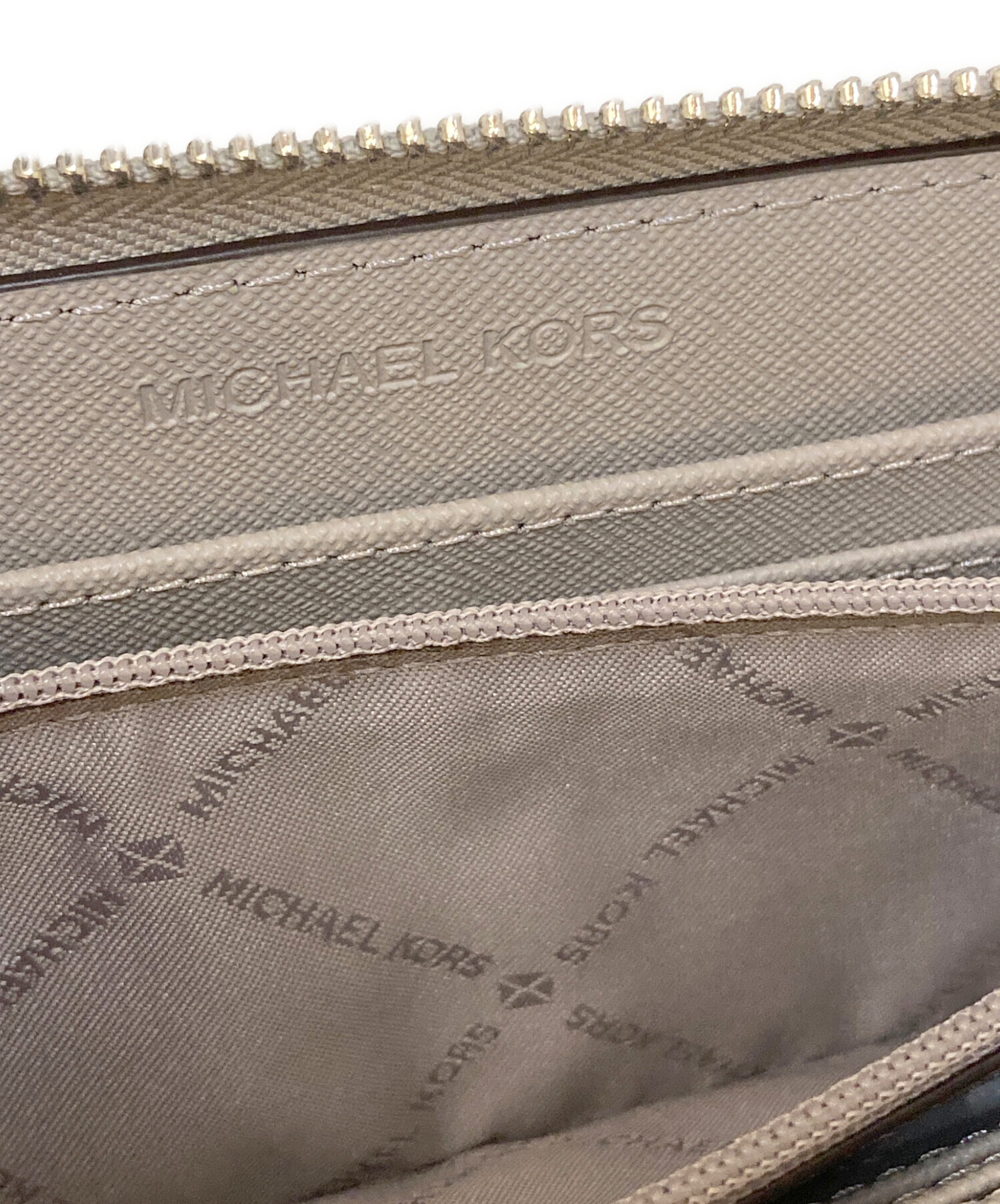 中古・古着通販】MICHAEL KORS (マイケル・コース) 長財布 グレー