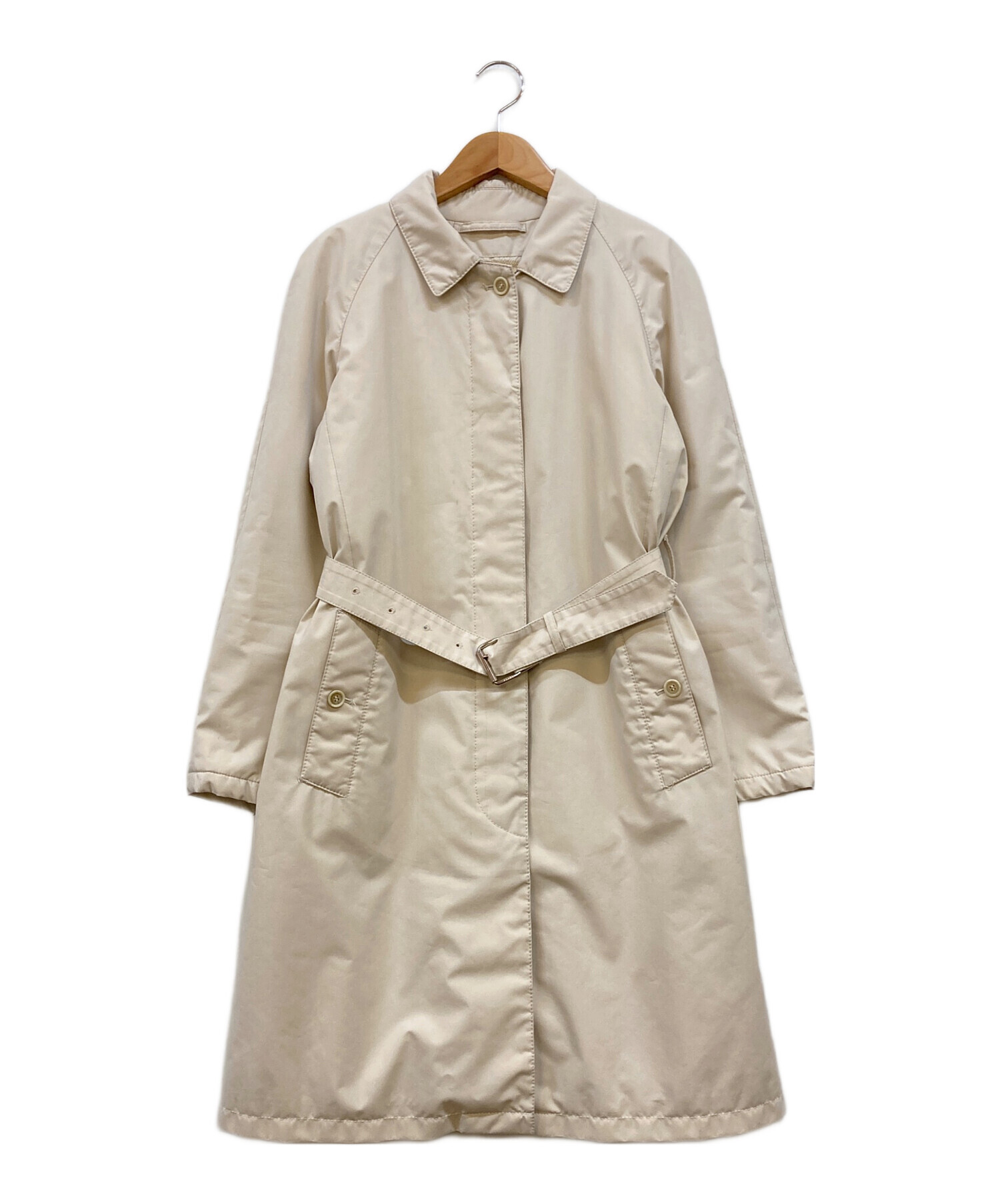 プラダ　ナイロンコート　着用10回程度　38 プラダ ナイロンコート 着用10回程度 38 値下げなし - メルカリ