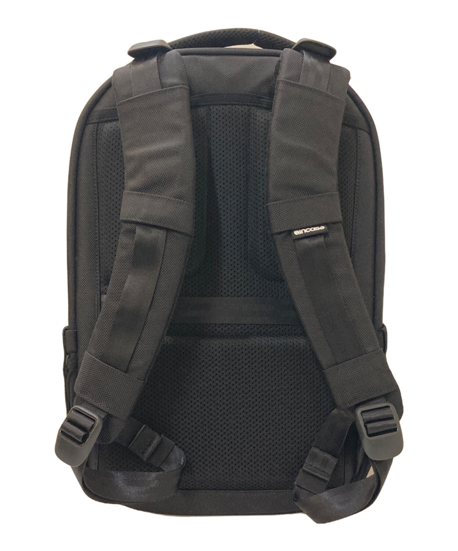 中古・古着通販】Incase (インケース) Tracks Backpack 25L ブラック