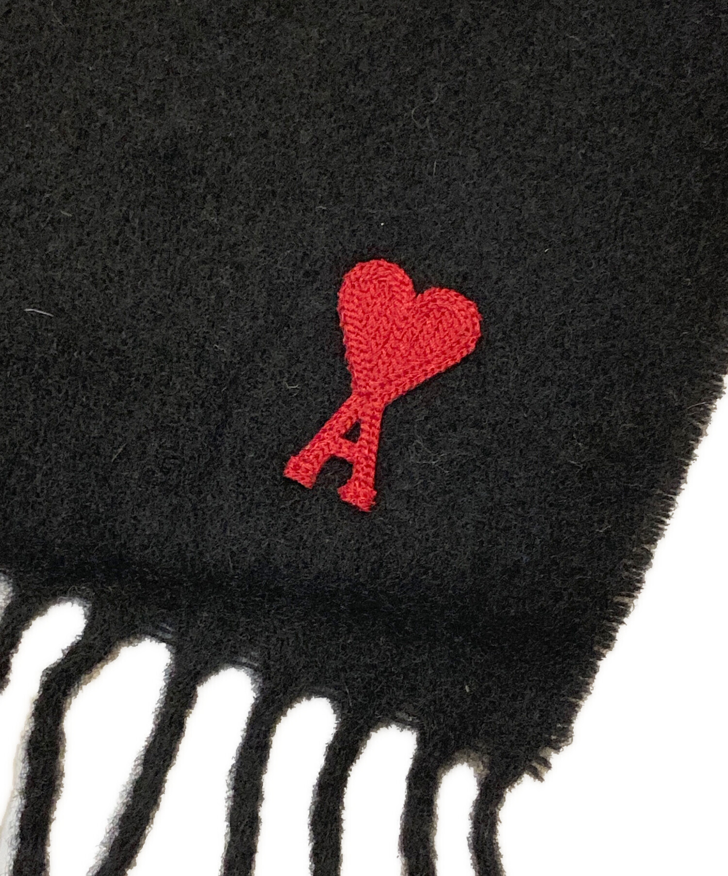 AMI PARIS ブラック マフラー ハートロゴ 中古・古着通販】AMI PARIS (アミ パリス) ハートロゴ刺繍 フリンジ