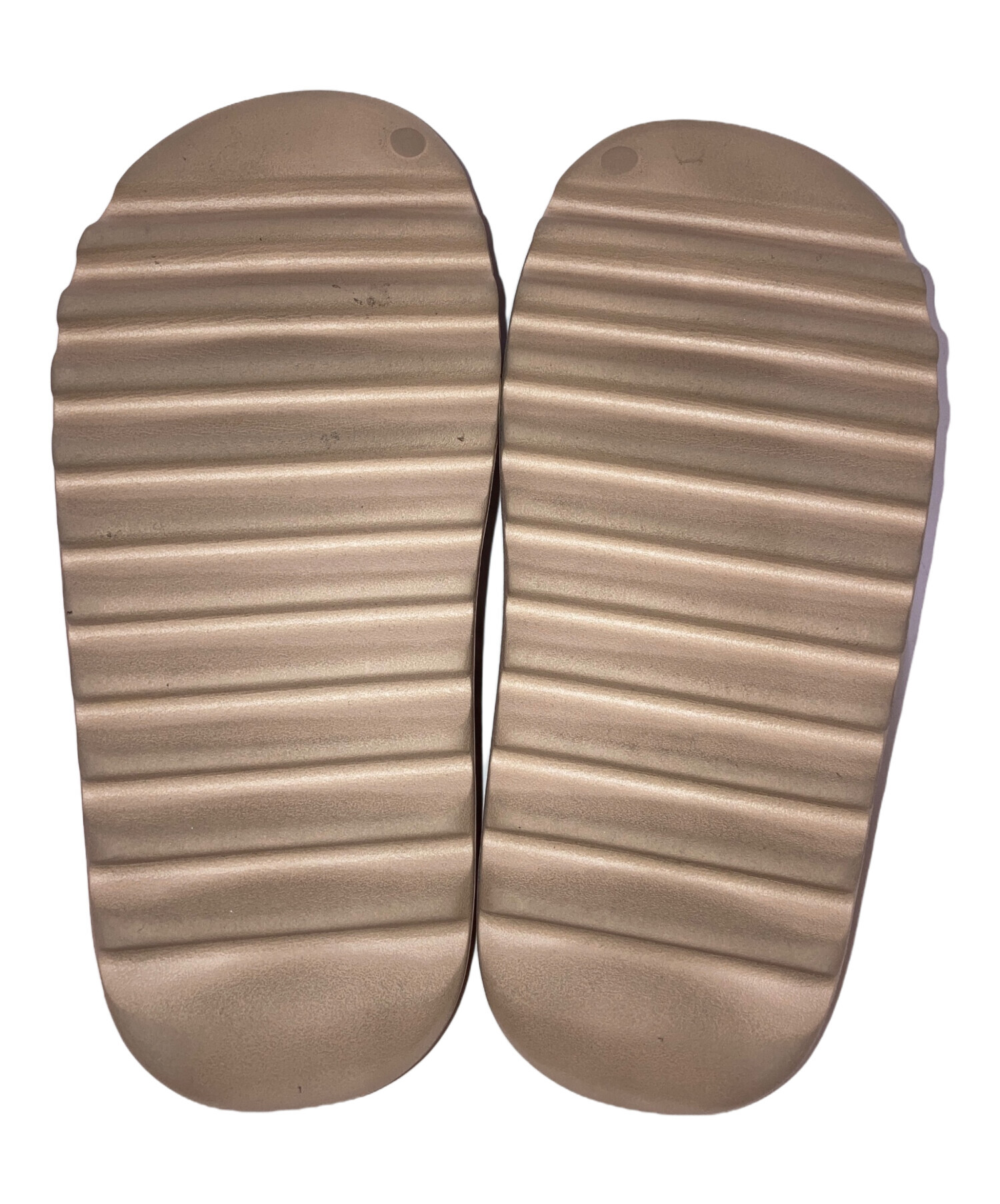 アディダス adidas　イージースライド yeezy slide ベージュ 中古・古着通販】adidas (アディダス) YEEZY Slide 