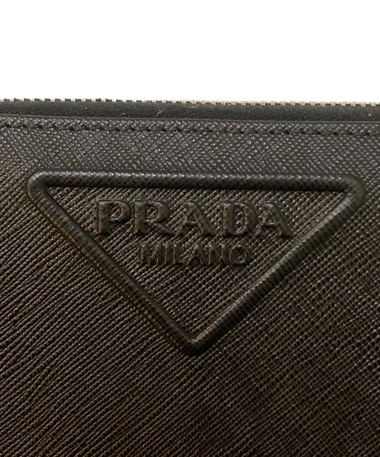 中古・古着通販】PRADA (プラダ) エンボスロゴ サフィアーノラウンド